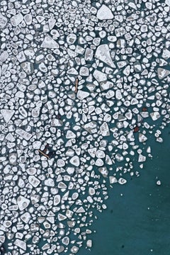 Ghiaccio del Baltico, Kakumaee 004 di Bernhard Lang - Fotografia aerea, inverno, blu