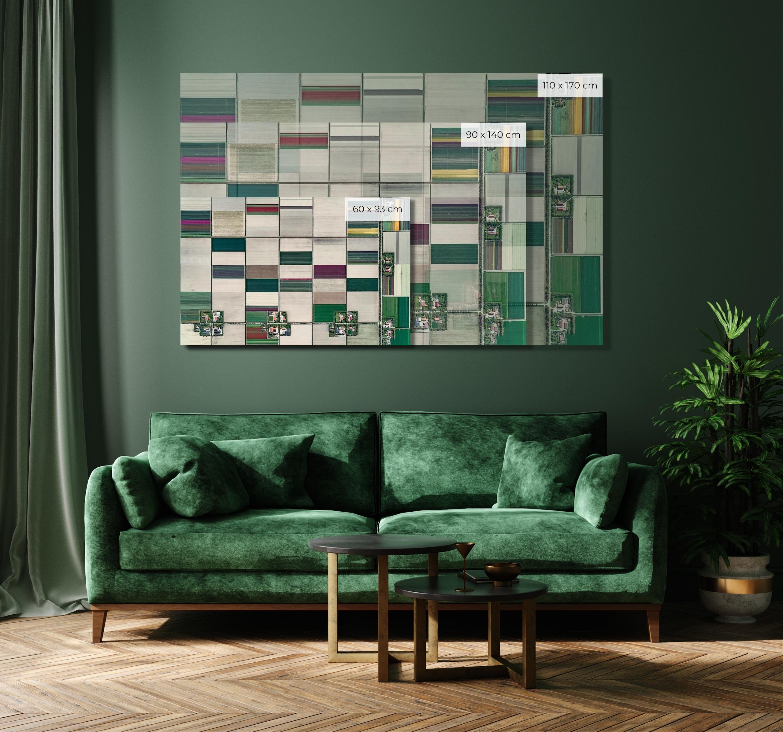 Campos de Tulipanes 01 de Bernhard Lang - Fotografía aérea abstracta, Países Bajos en venta 1