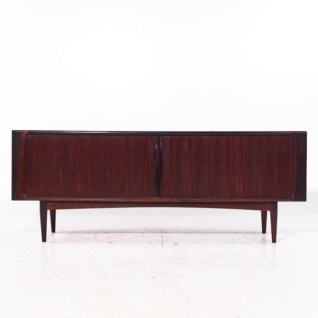 Fine XX secolo Bernhard Pedersen Credenza e credenza con ante a tamburo in palissandro danese della metà del secolo scorso in vendita