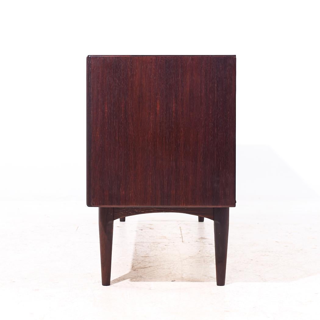 Bernhard Pedersen Credenza e credenza con ante a tamburo in palissandro danese della metà del secolo scorso in vendita 1