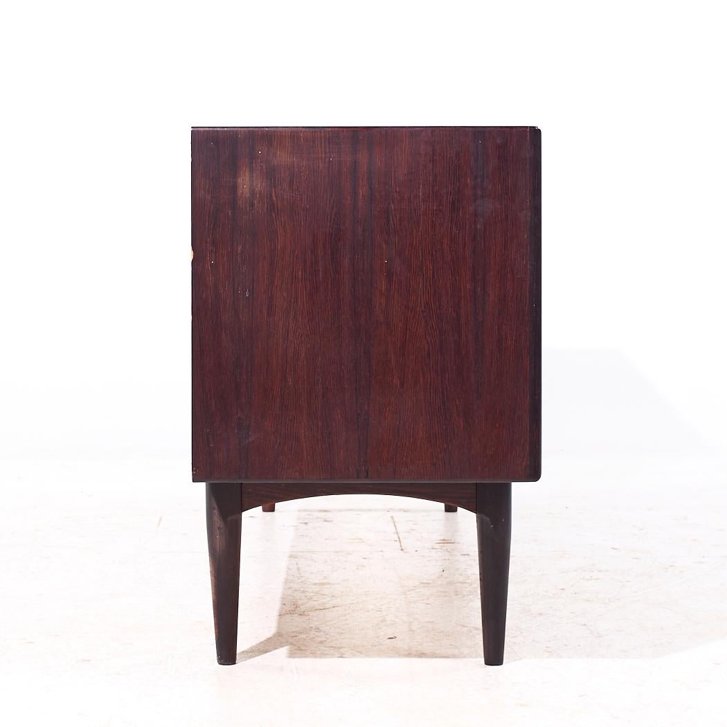 Bernhard Pedersen Credenza e credenza con ante a tamburo in palissandro danese della metà del secolo scorso in vendita 2