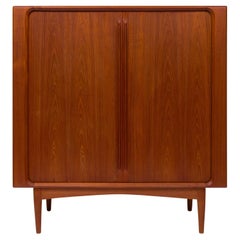 Bernhard Pedersen & Søn Buffet haut danois en teck du milieu du siècle 1960