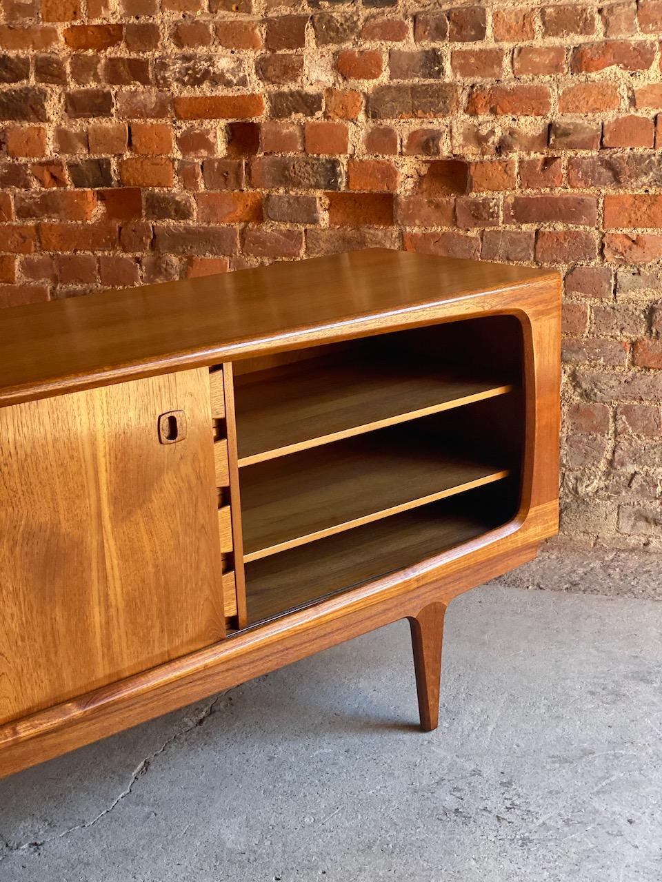 20th Century Bernhard Pedersen Teak Sideboard Credenza Mid-Century Modern Danish, 1970s