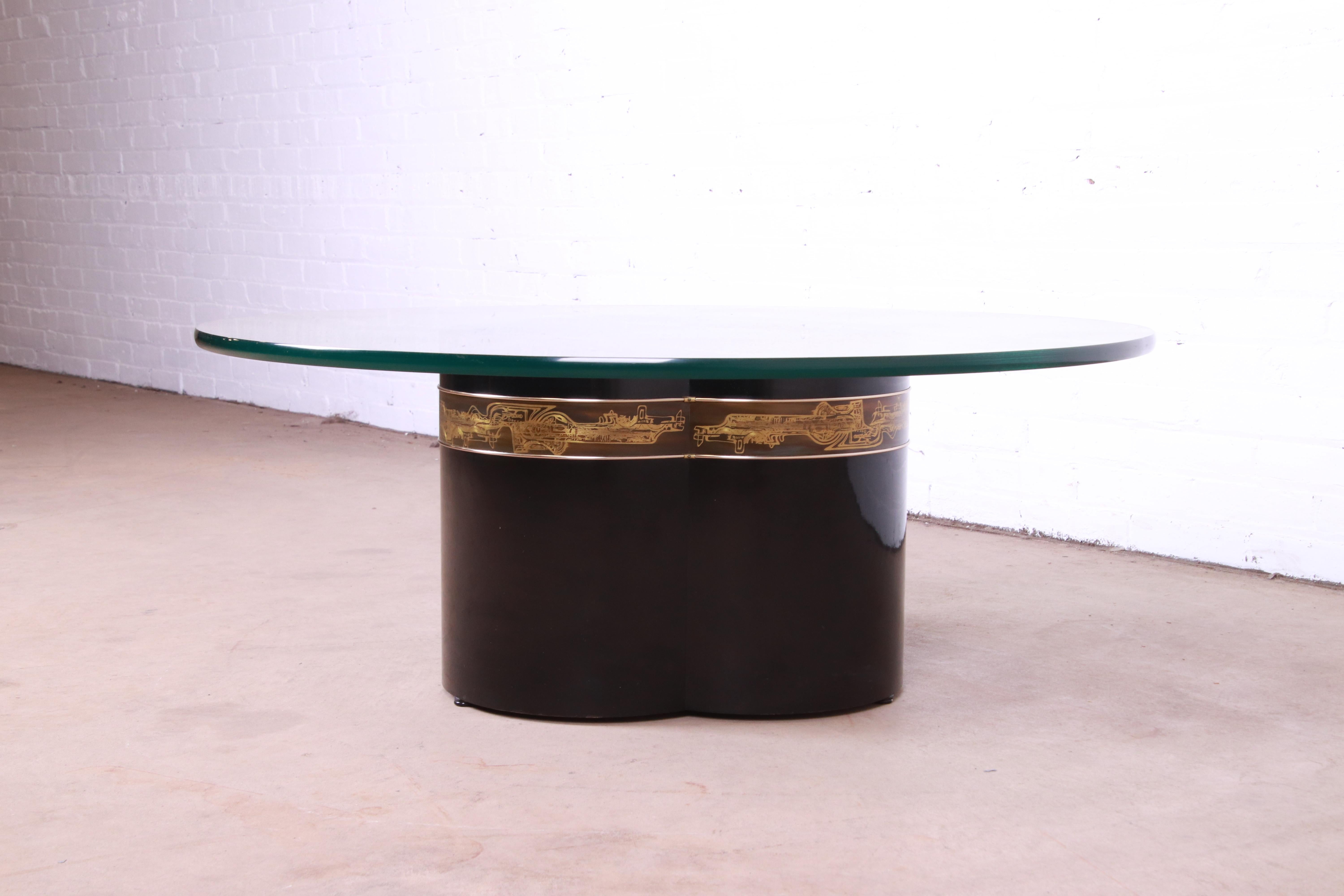 Bernhard Rohne for Mastercraft Acid Etched Brass Trefoil Base Cocktail Table In Good Condition In South Bend, IN