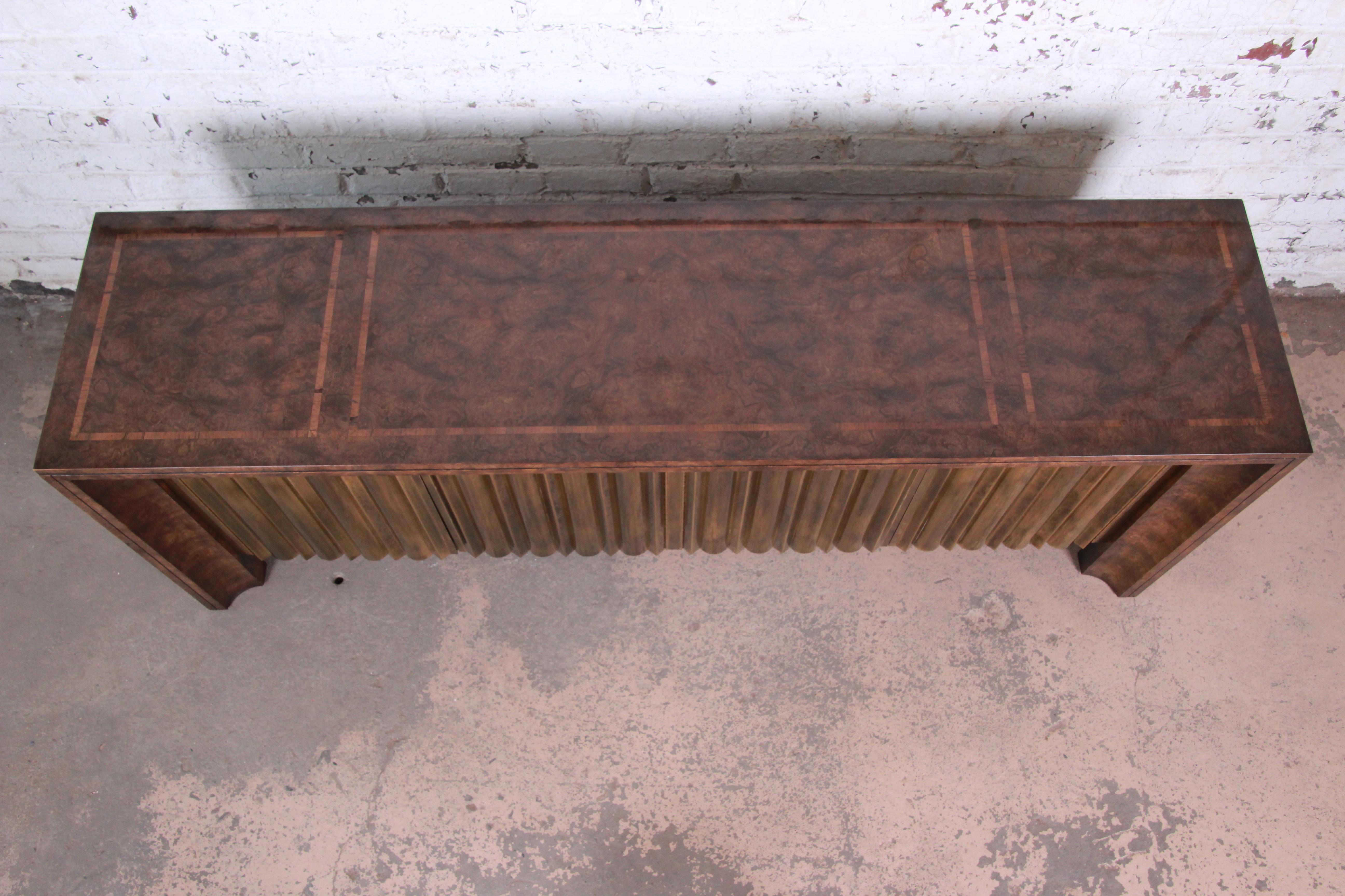 Bernhard Rohne for Mastercraft Brass and Burl Carpathian Elm Sideboard Credenza In Good Condition In South Bend, IN