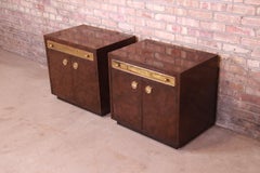 Commodes de chevet Bernhard Rohne pour Mastercraft en bois de ronce et laiton gravé à l'acide
