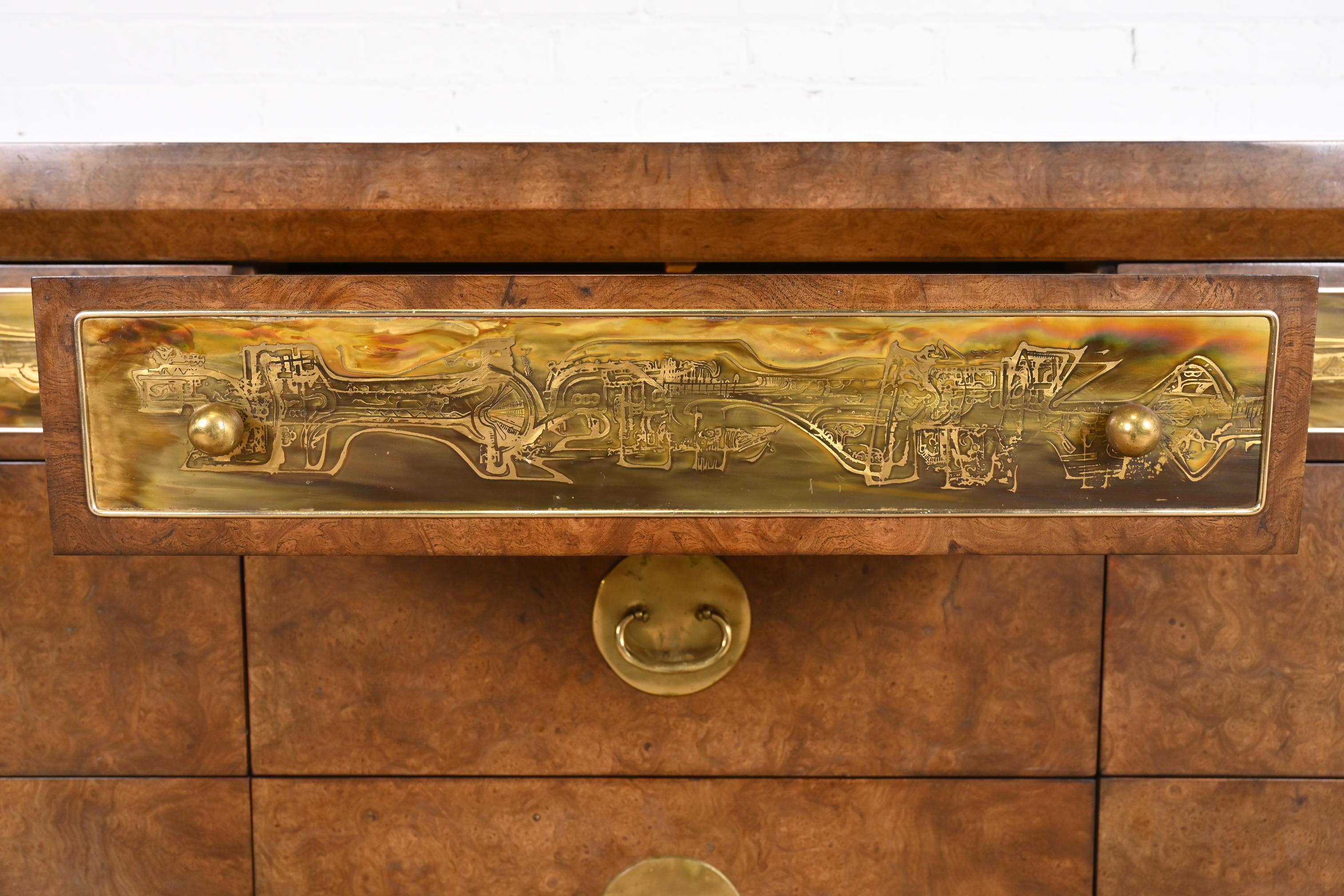 Bernhard Rohne for Mastercraft Burl Wood and Acid Etched Brass Dresser, 1970s For Sale 2