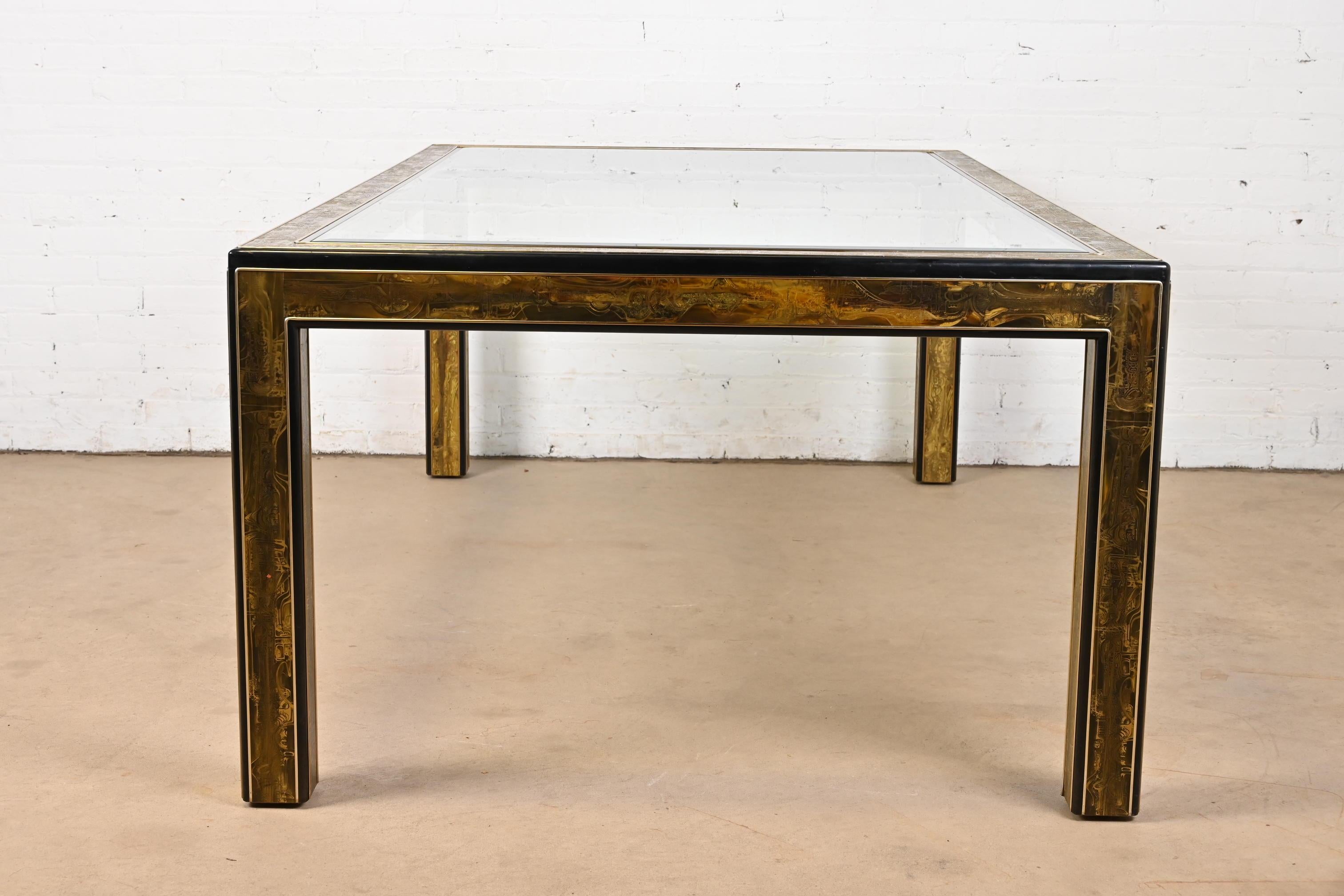Table de salle à manger Hollywood Regency en laiton gravé à l'acide Bernhard Rohne pour Mastercraft en vente 3