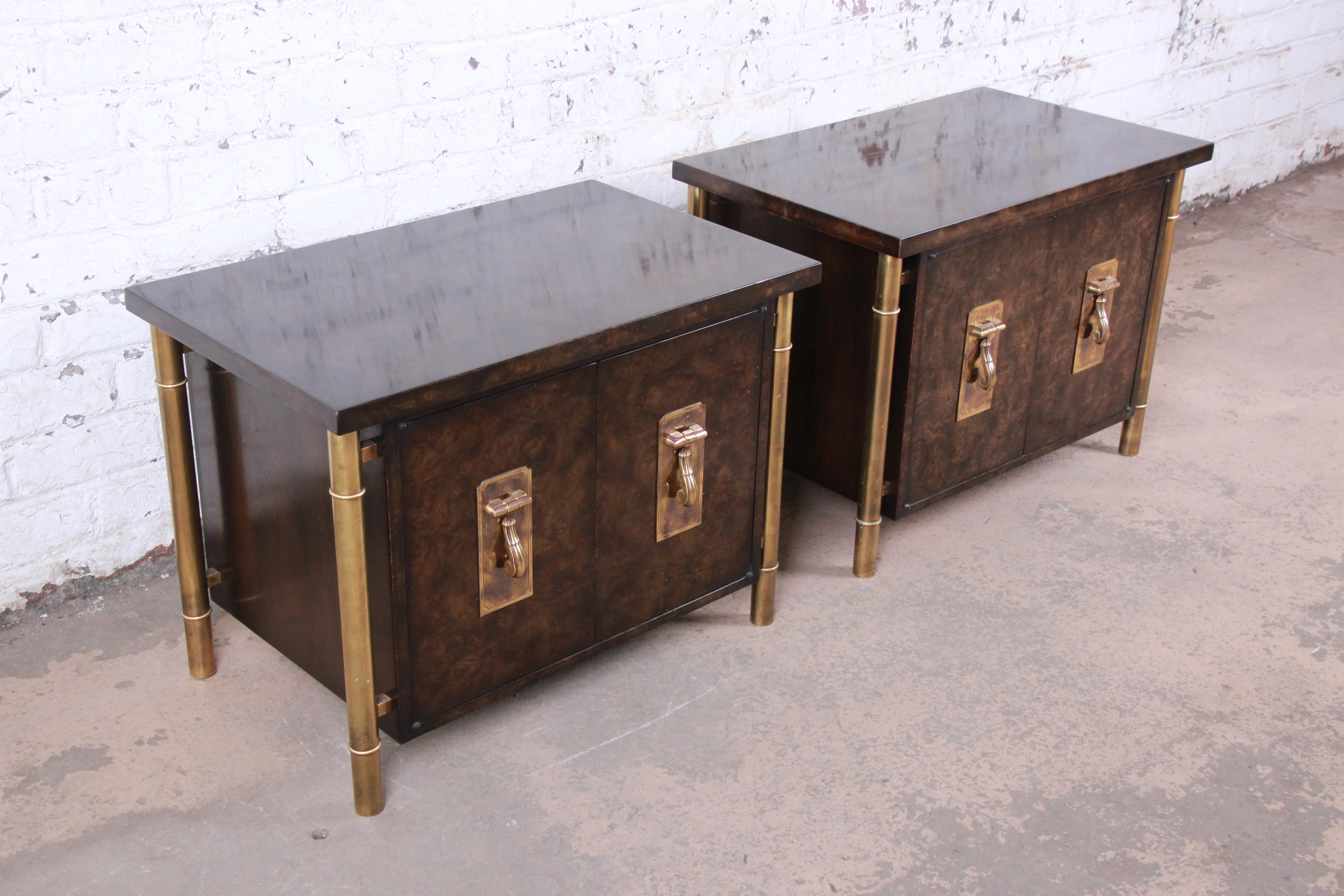 Bernhard Rohne for Mastercraft Hollywood Regency Brass and Burl Nightstands In Good Condition In South Bend, IN