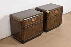 Bernhard Rohne para Mastercraft Mesillas de noche de latón y madera burl Hollywood Regency