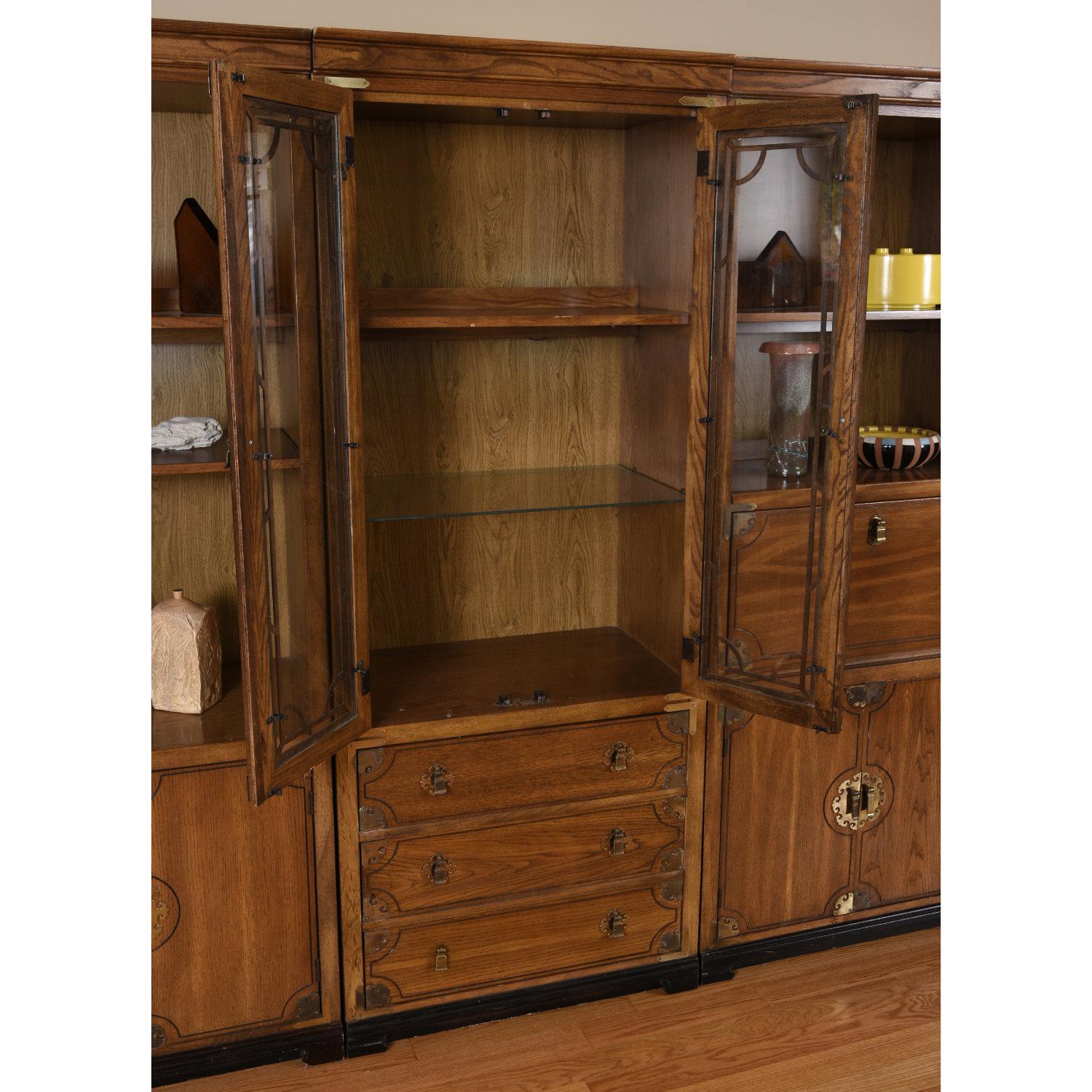 Bernhardt 3 Piece Modular Asian Lighted Bookcase Wall Unit with China Cabinet In Good Condition For Sale In Chattanooga, TN