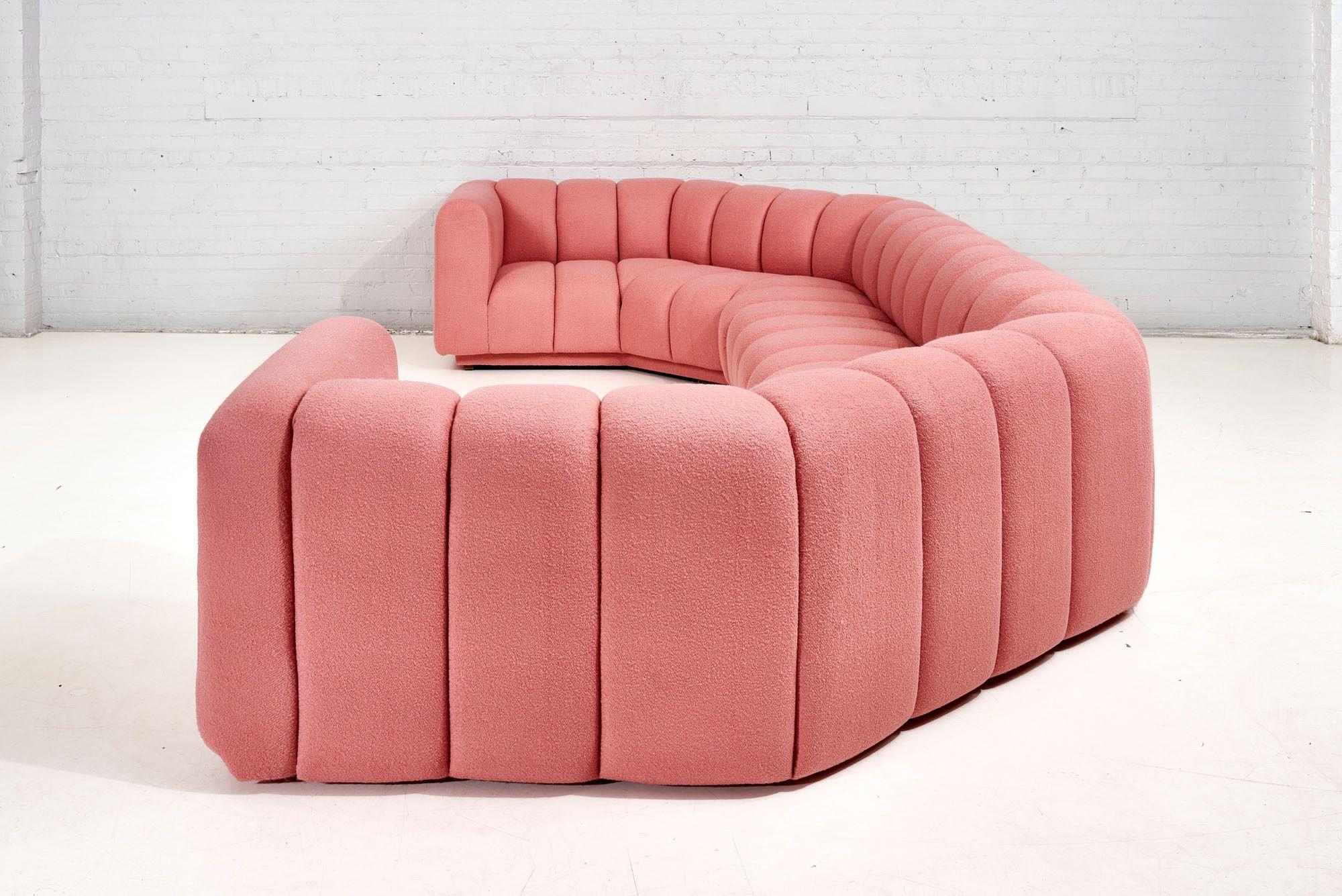 Bernhardt 3 Piece Sectional Channel Tufted Pink Bouclé, 1970 In Excellent Condition For Sale In Chicago, IL