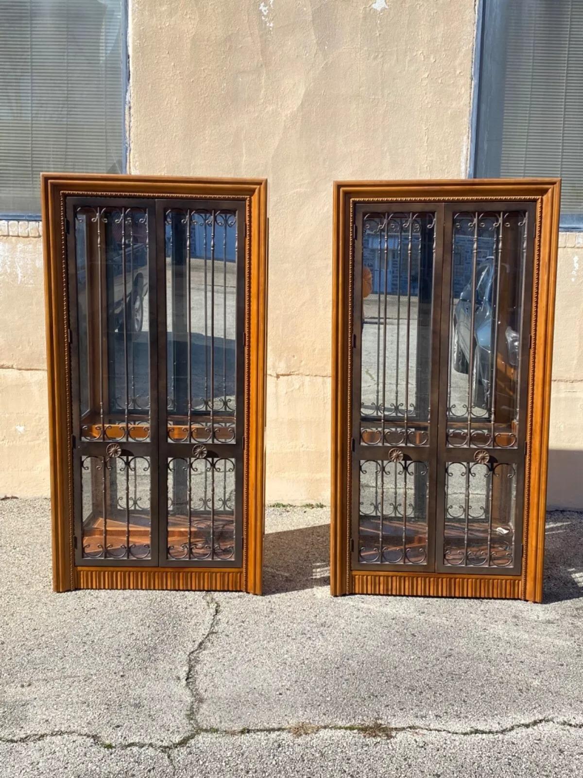 Bernhardt 354-356 Vitrina Curio China Moderna Cerezo y Puerta de Hierro Iluminada en venta 3