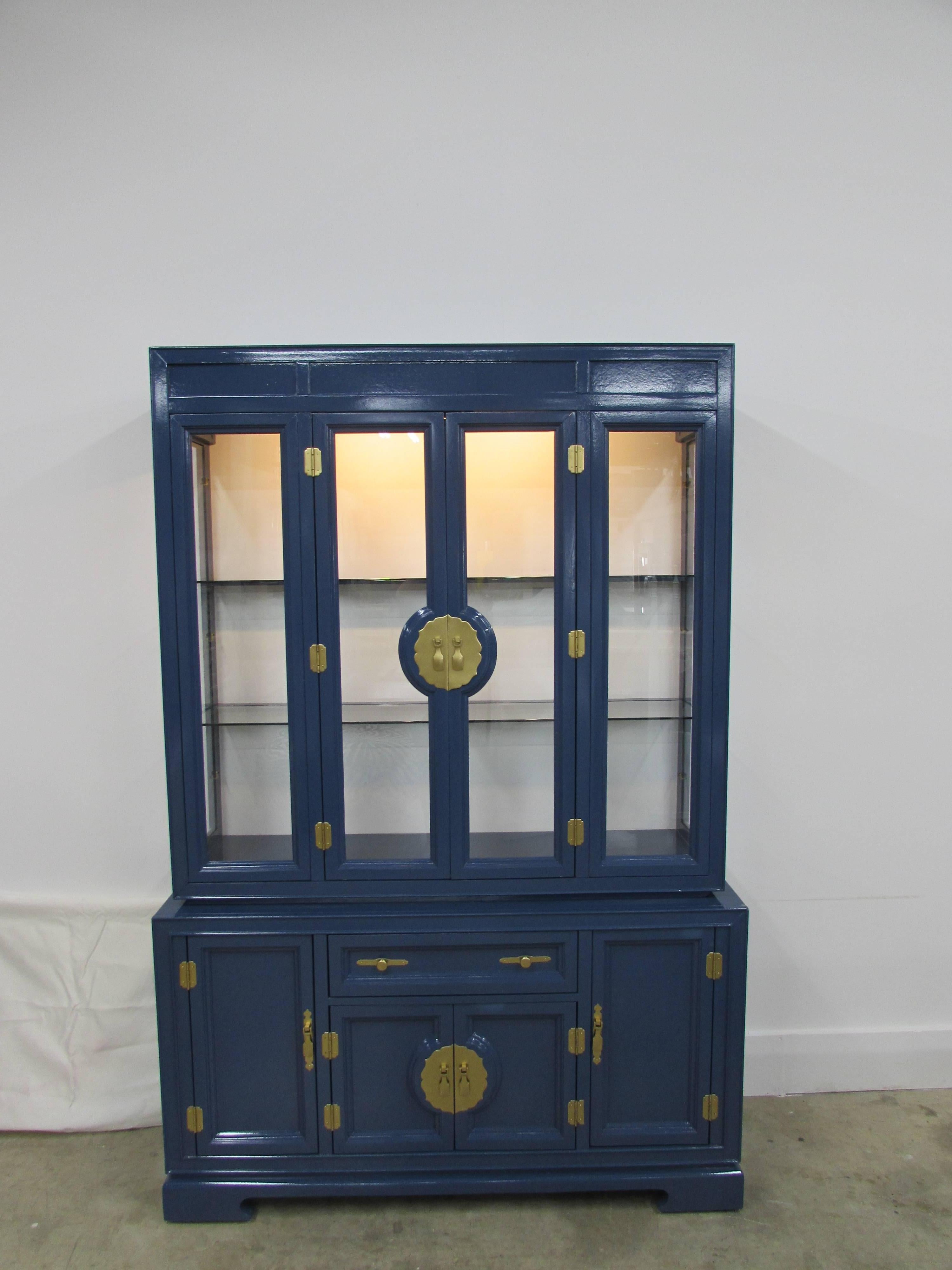 bernhardt hutch