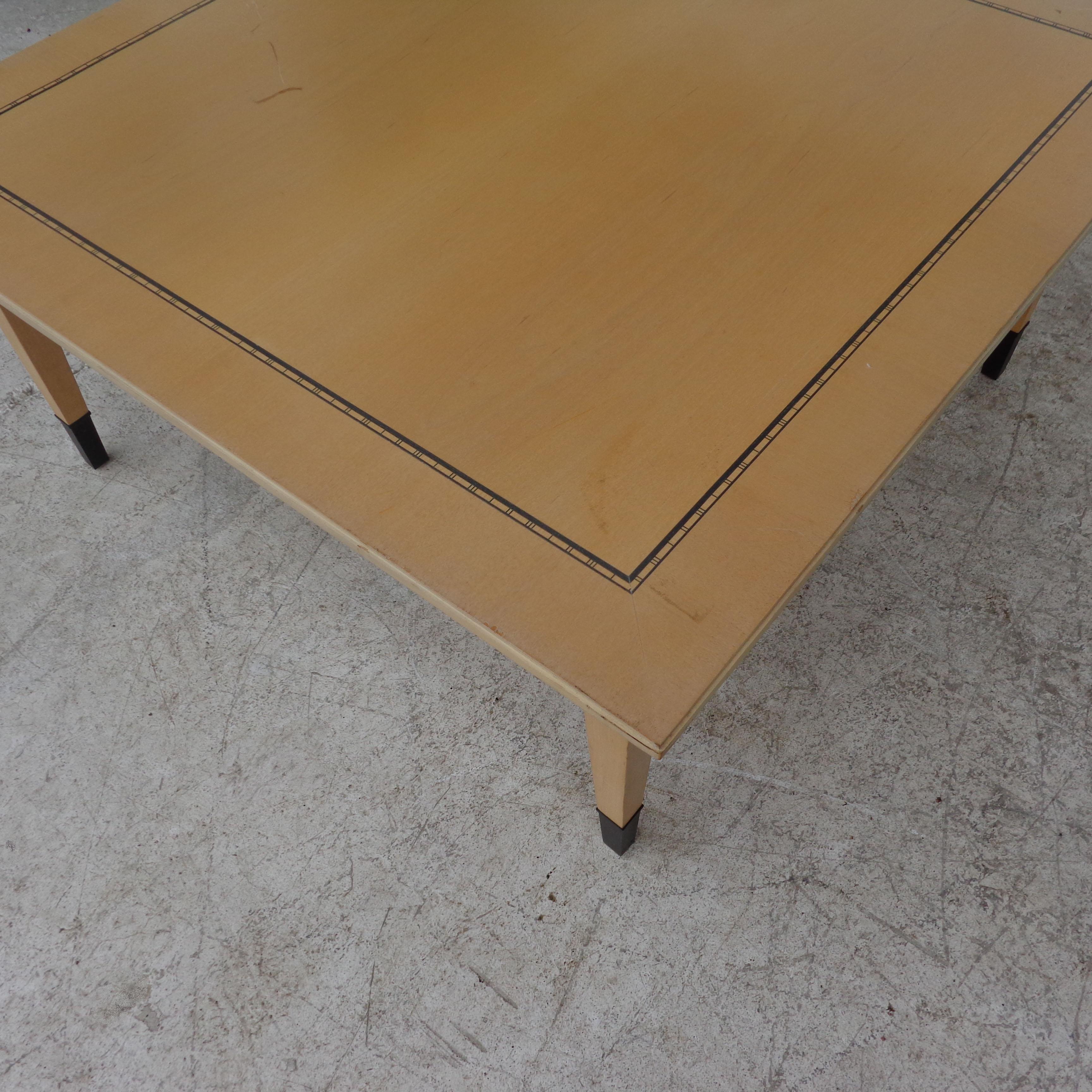 20ième siècle Table basse Bernhardt Biedermeir en vente