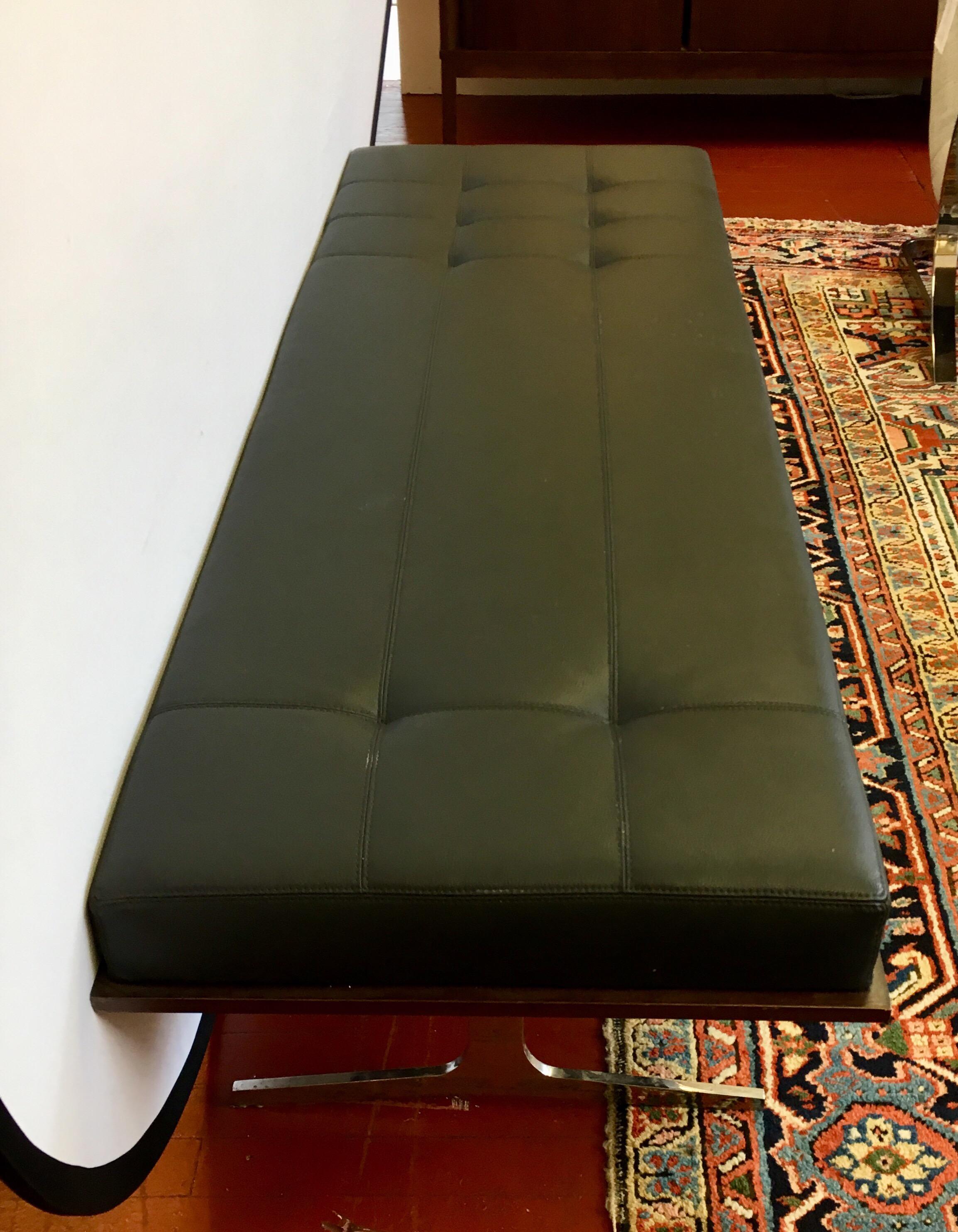 Bernhardt Black Leather and Mahogany Chaise Lounge Settee Lounger Daybed 2