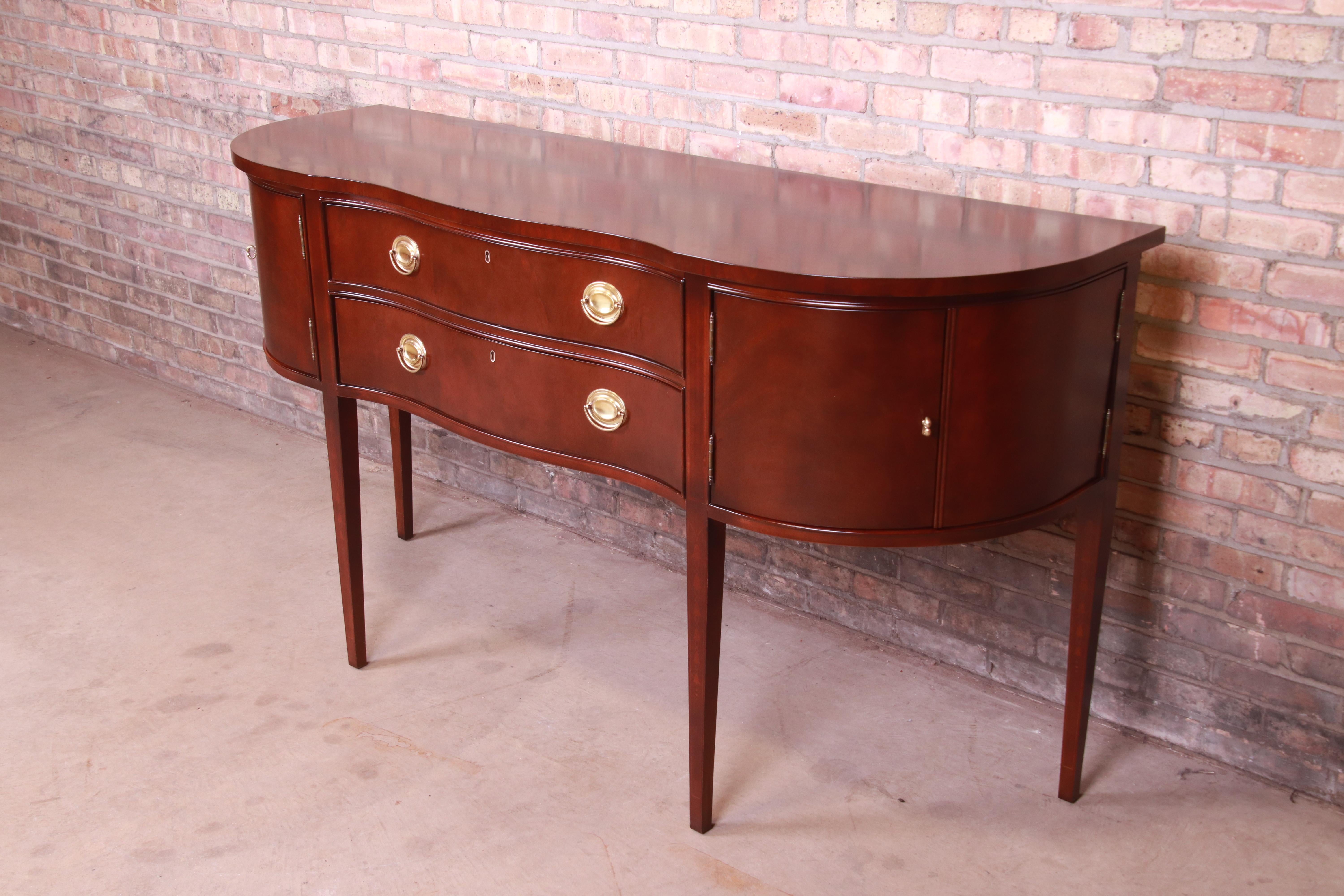 Bernhardt Centennial Collection Hepplewhite Mahogany Sideboard Credenza In Good Condition In South Bend, IN