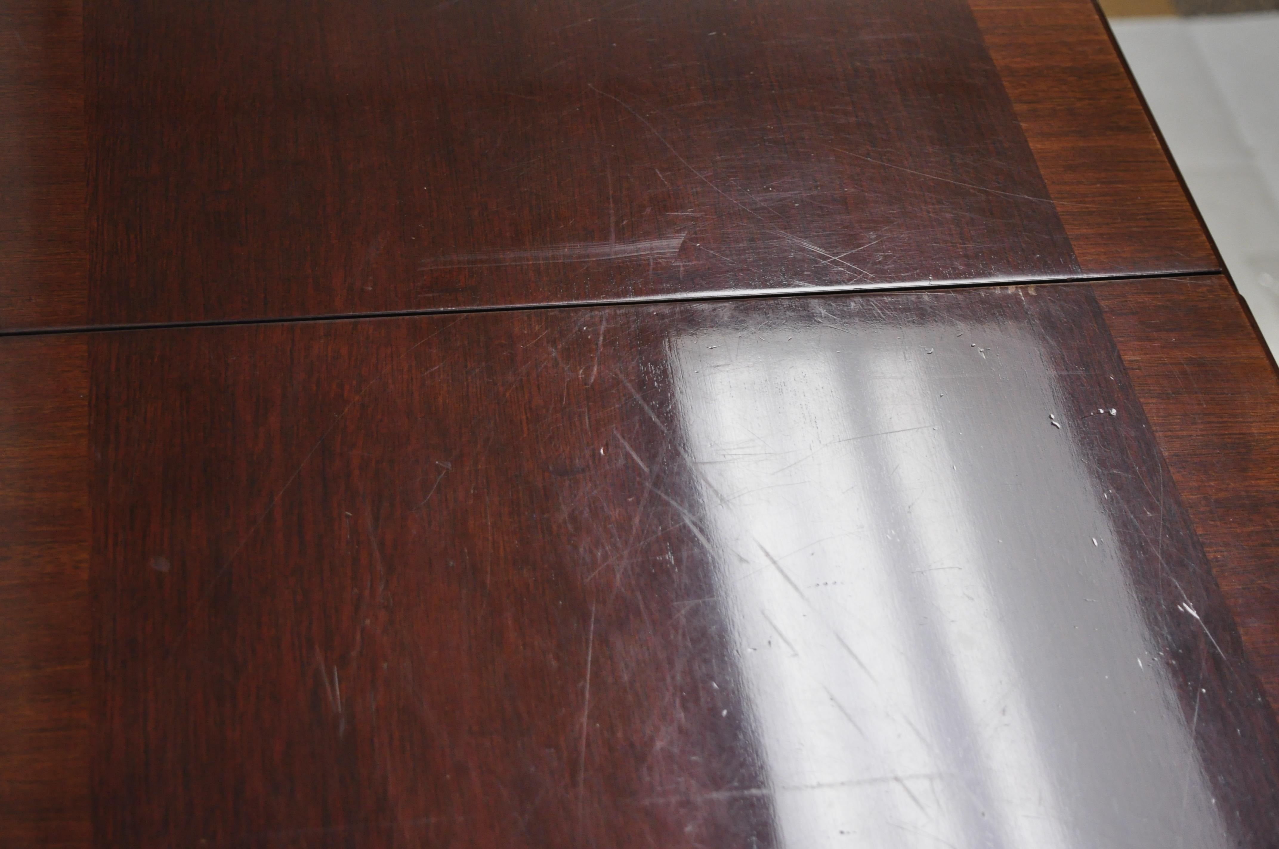 Bernhardt Centennial Collection Mahogany Flip Top Rolling Bar Cart Server In Good Condition In Philadelphia, PA