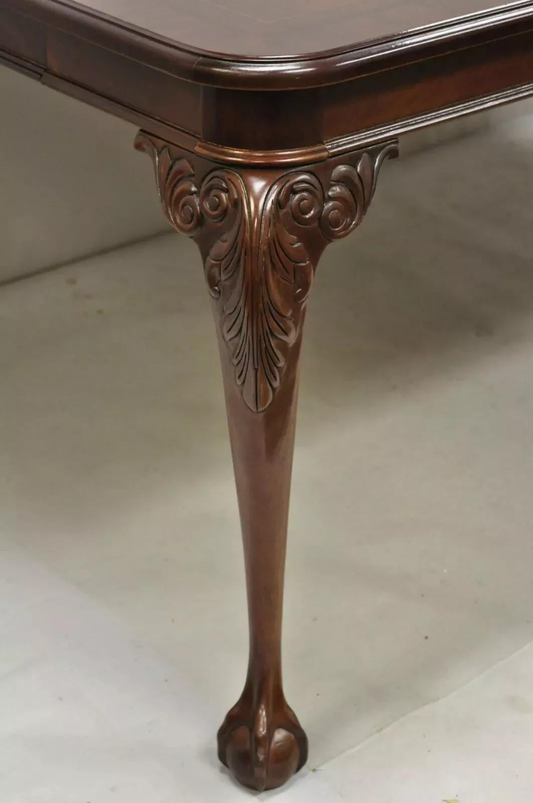 Mogano Tavolo da pranzo Bernhardt Centennial Georgian Chippendale in mogano con 2 foglie in vendita