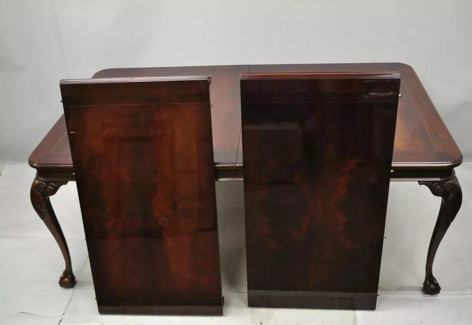 Tavolo da pranzo Bernhardt Centennial Georgian Chippendale in mogano con 2 foglie in vendita 3