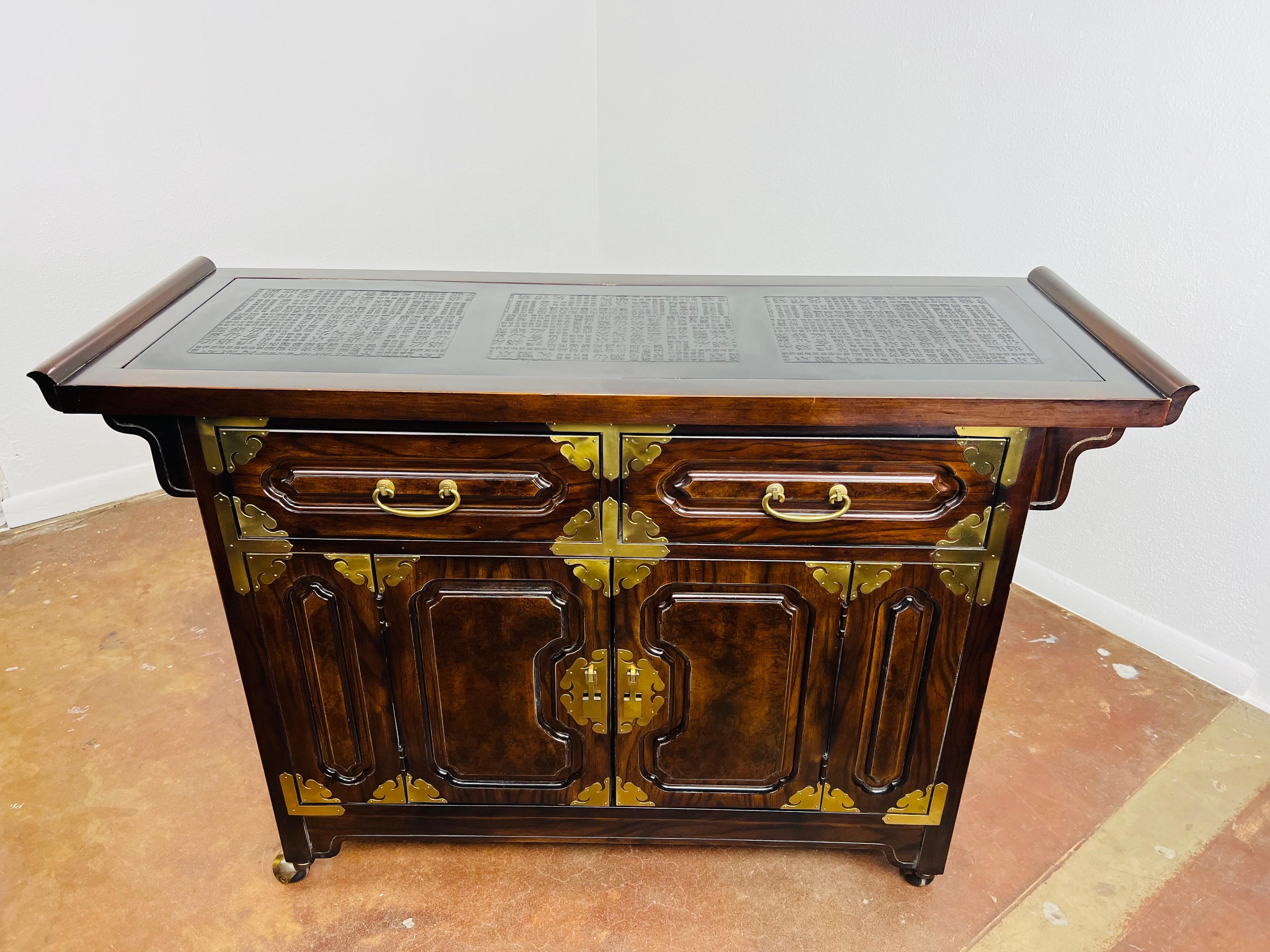Bernhardt Chinoiserie Style Burlwood Buffet / Bar Cabinet In Good Condition In Dallas, TX