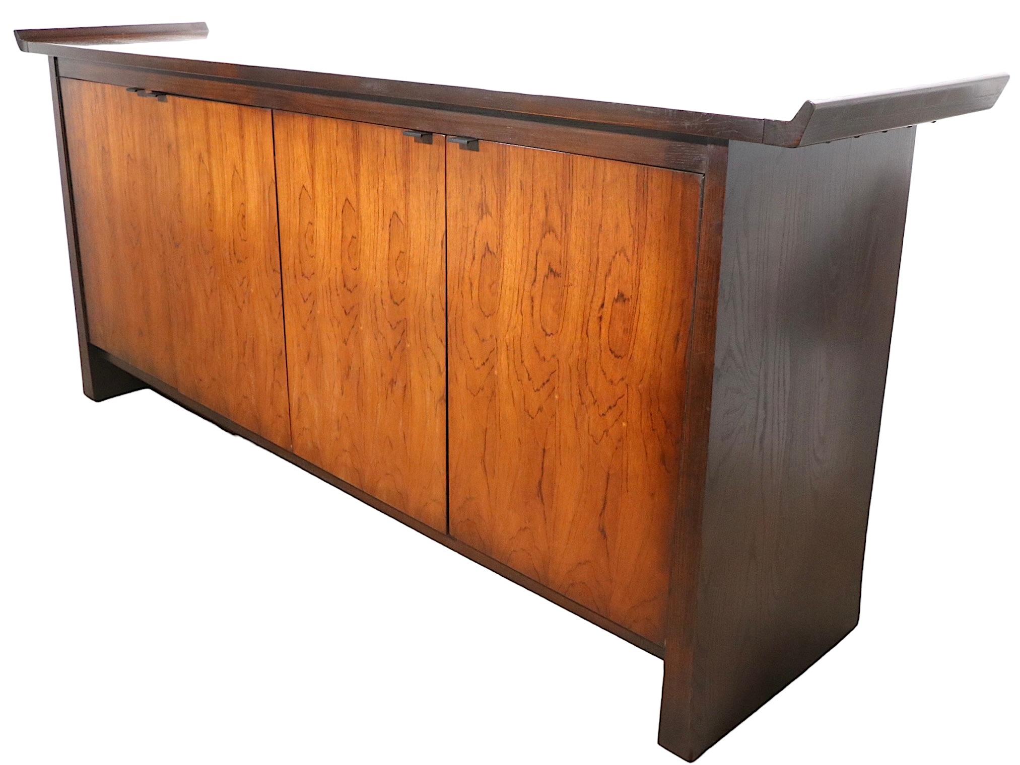 Chinese Export Bernhardt Credenza Dresser Sideboard For Sale