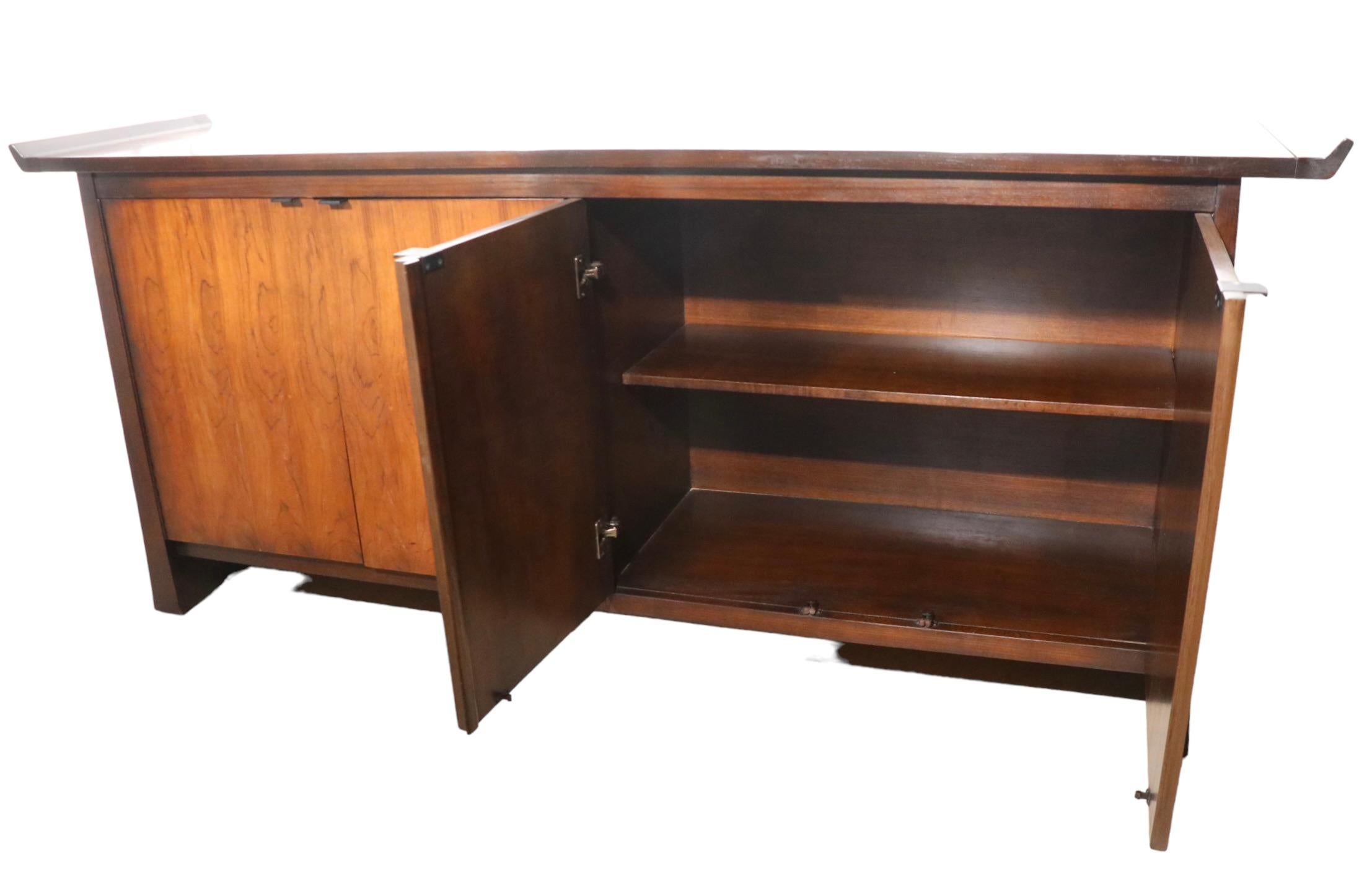 Bernhardt Credenza Dresser Sideboard For Sale 2
