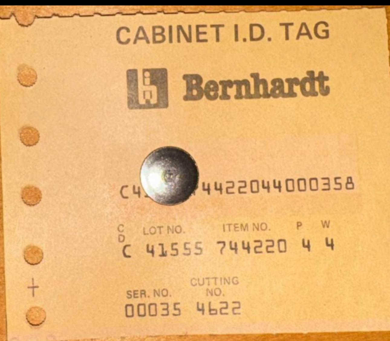 Vitrina Bernhardt en venta 5