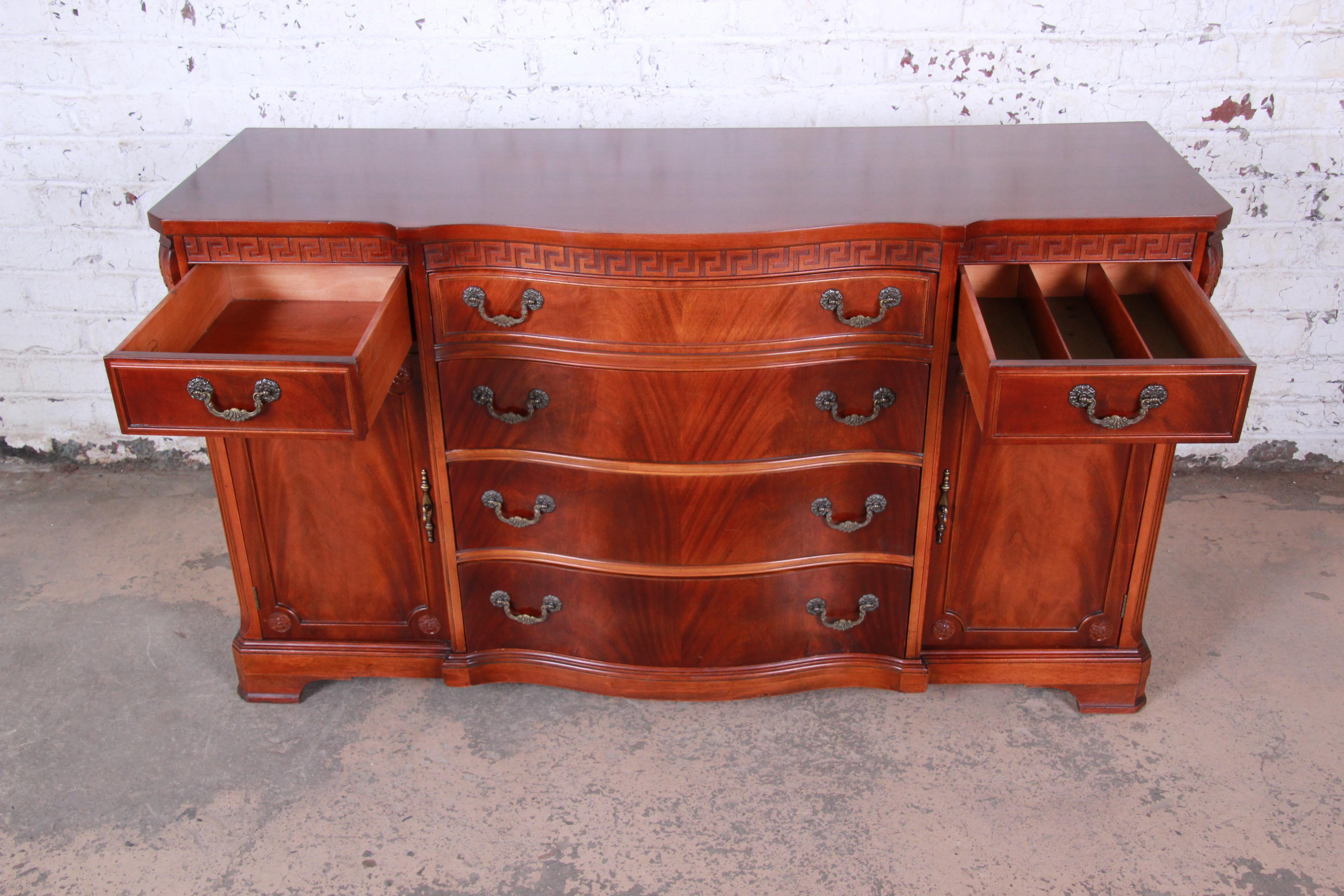 Bernhardt Flame Mahogany Sideboard Buffet In Good Condition In South Bend, IN