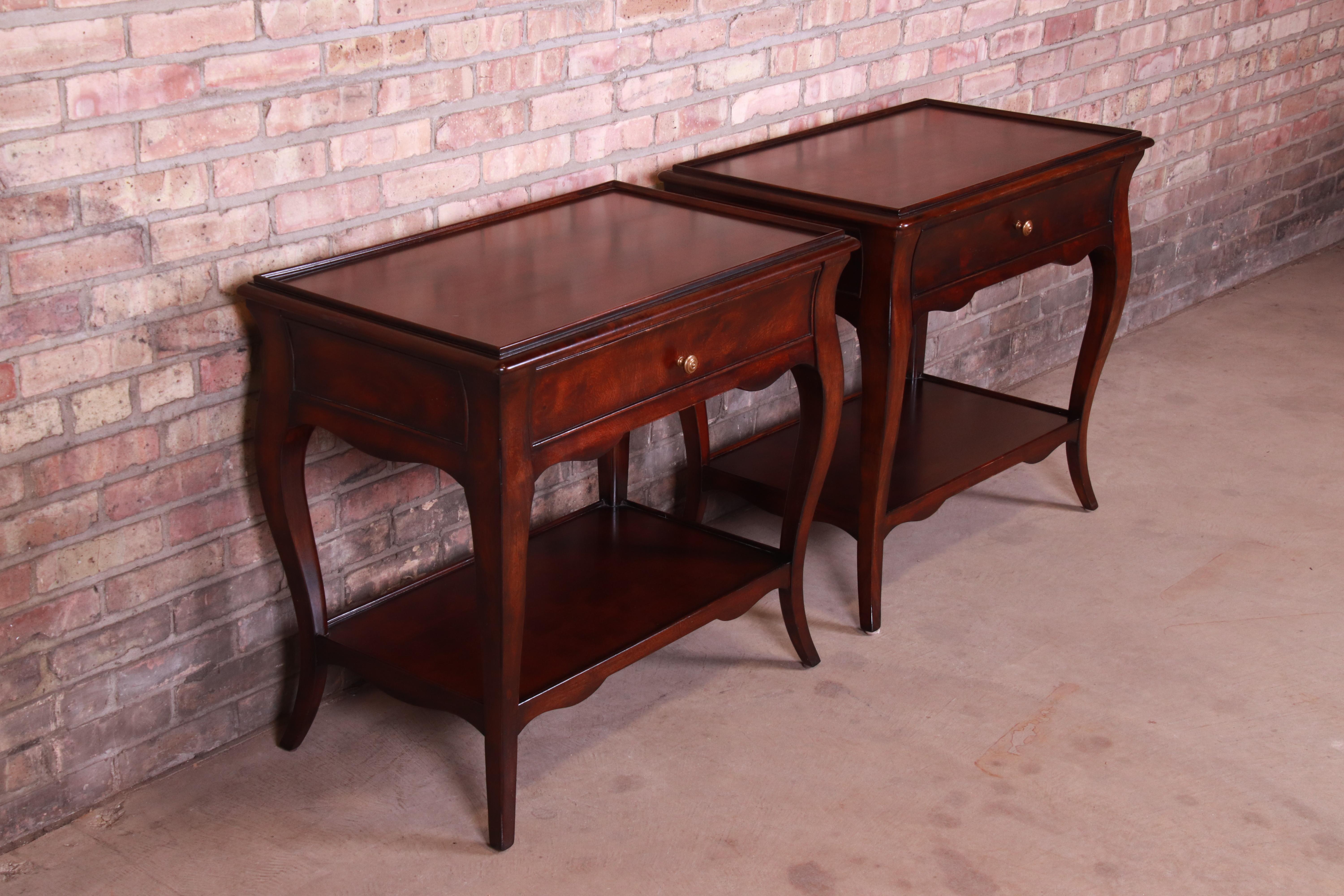 20th Century Bernhardt French Provincial Louis XV Style Mahogany Nightstands, Pair