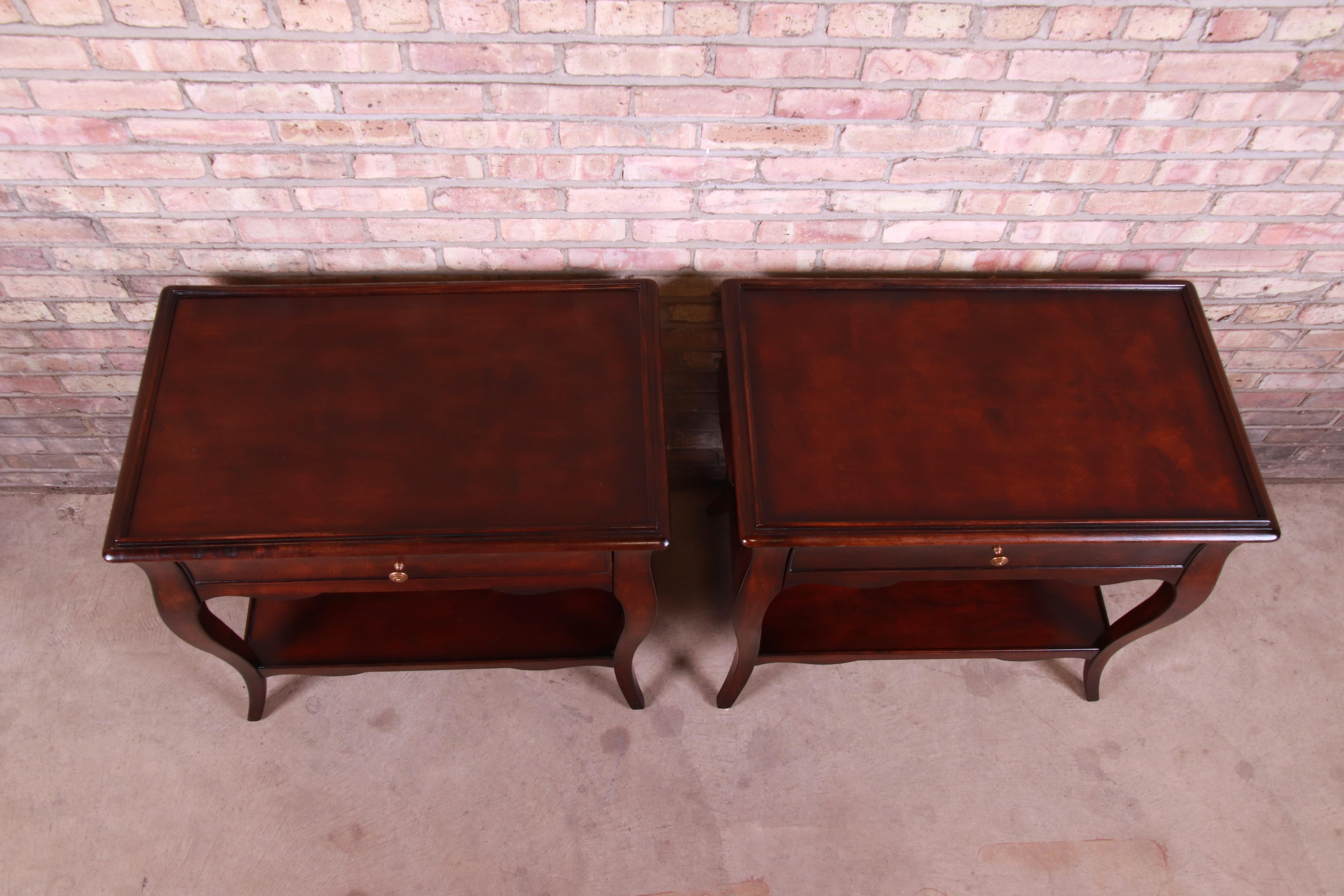 Brass Bernhardt French Provincial Louis XV Style Mahogany Nightstands, Pair