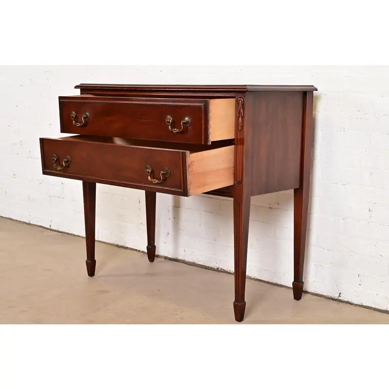 Ottone Credenza o buffet francese Regency Luigi XVI di Bernhardt, CIRCA 1940 in vendita