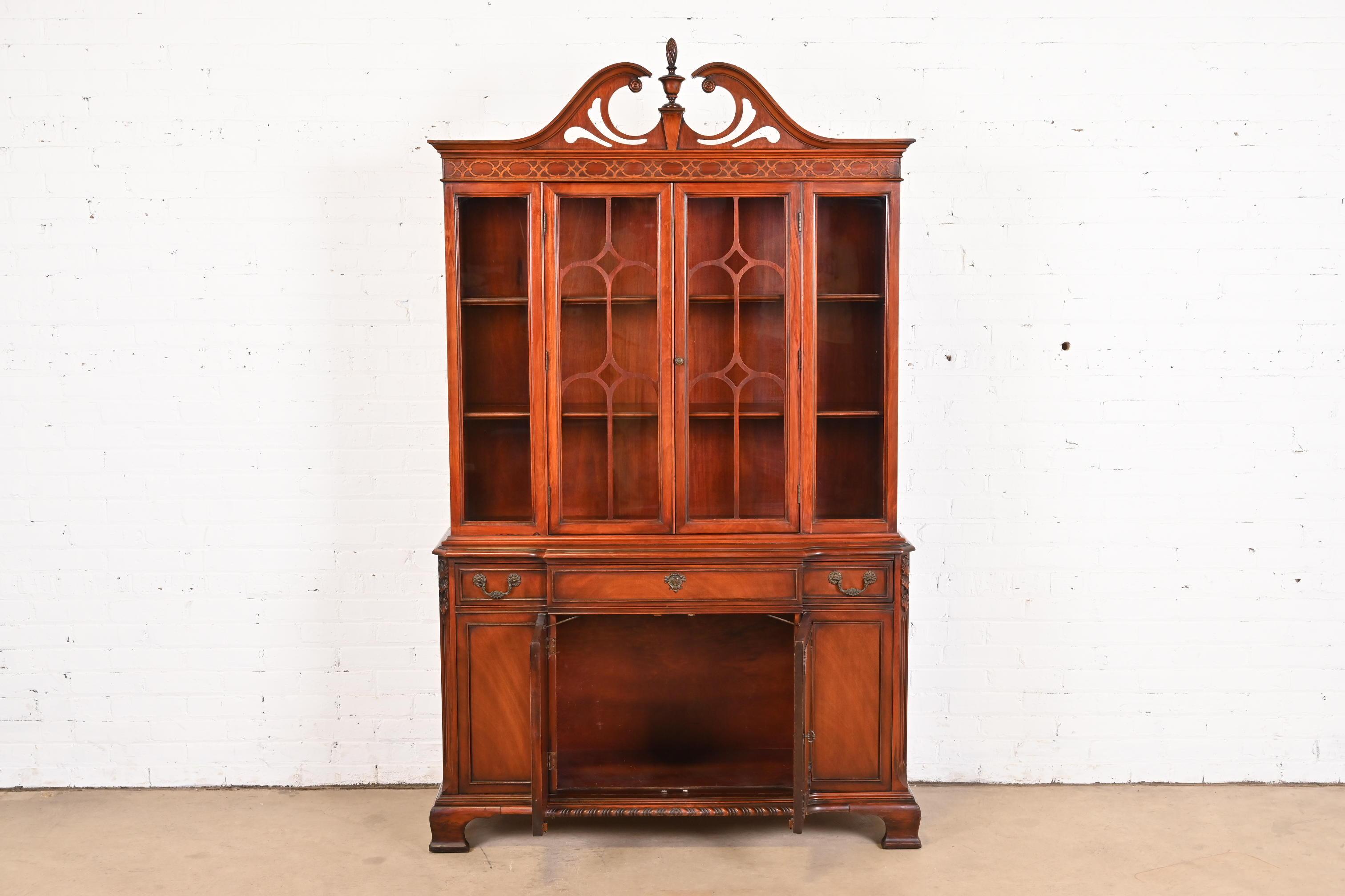 Bernhardt Georgian Carved Mahogany Breakfront Bookcase Cabinet For Sale 2