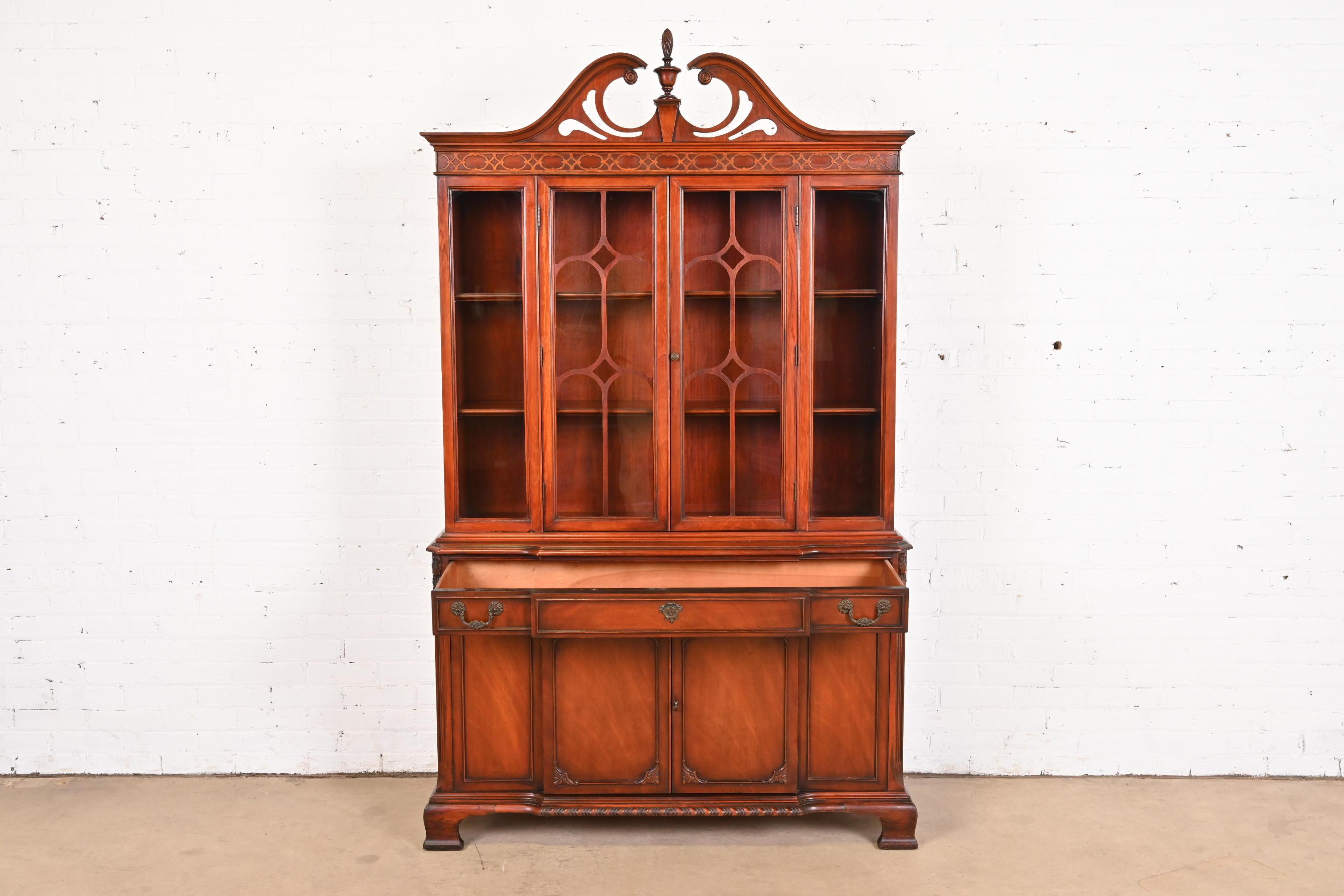 Brass Bernhardt Georgian Carved Mahogany Breakfront Bookcase Cabinet For Sale