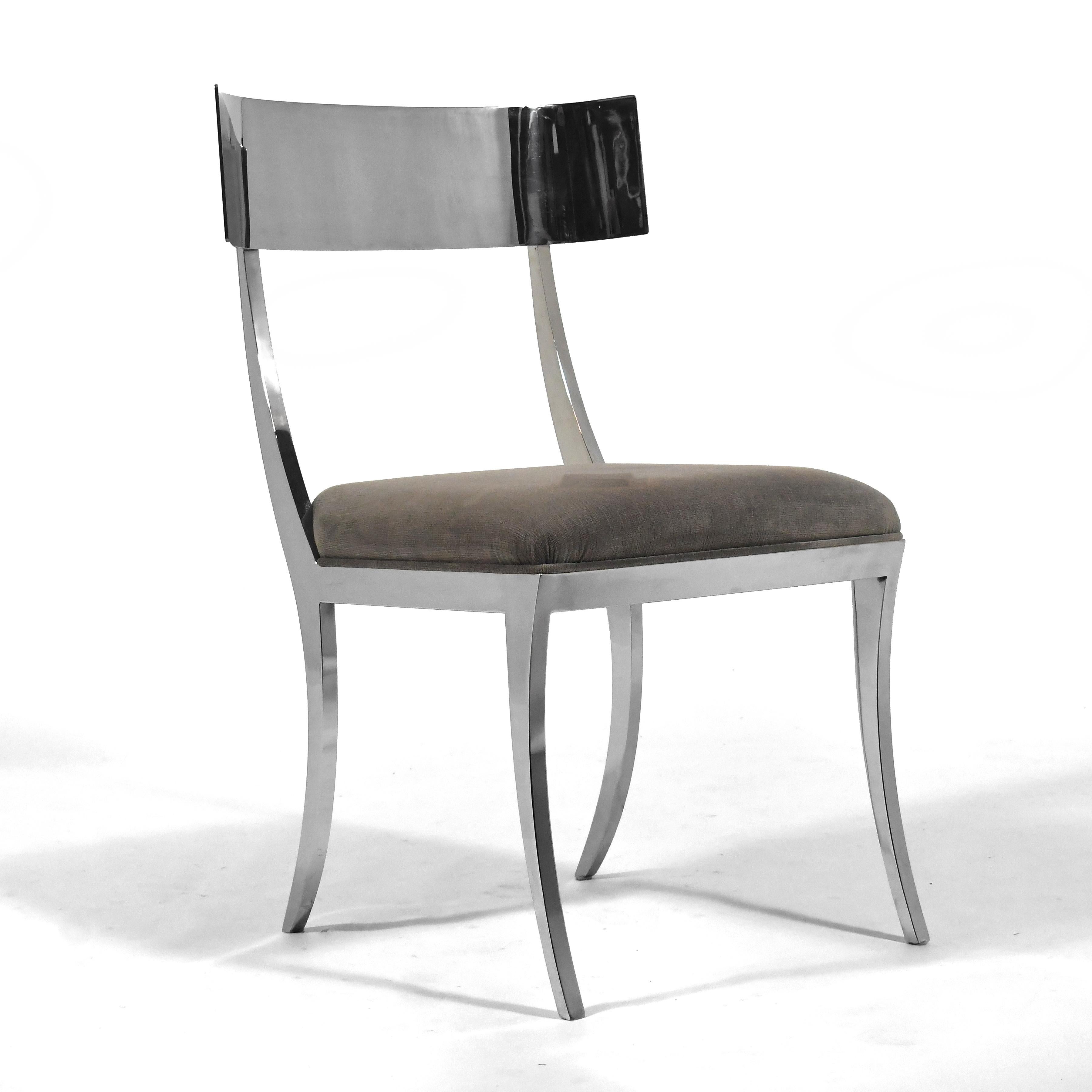 A sexy, sophisticated modern take on the famous Greek Klismos chair, this 