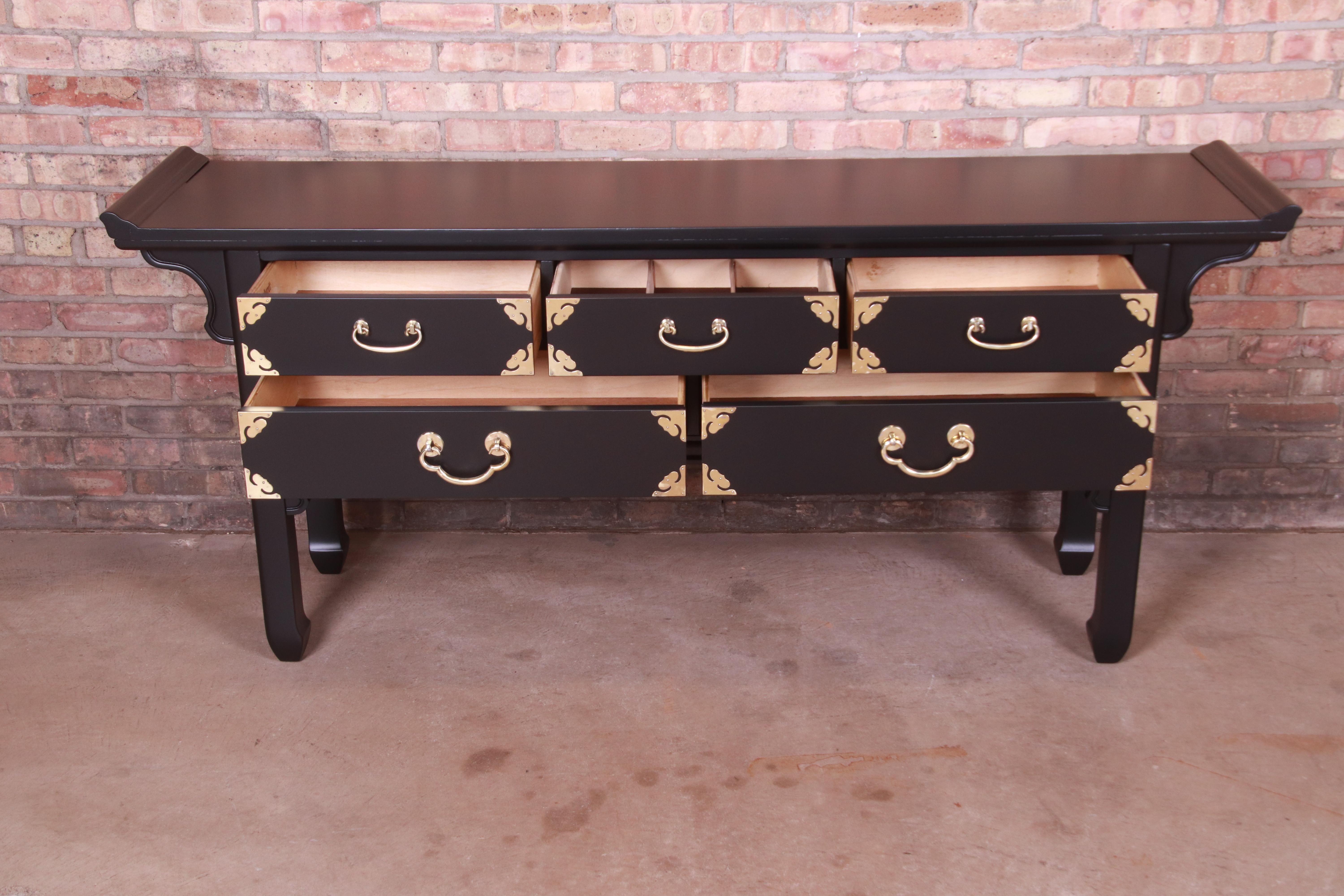 Bernhardt Hollywood Regency Chinoiserie Black Lacquered Sideboard or Console 4