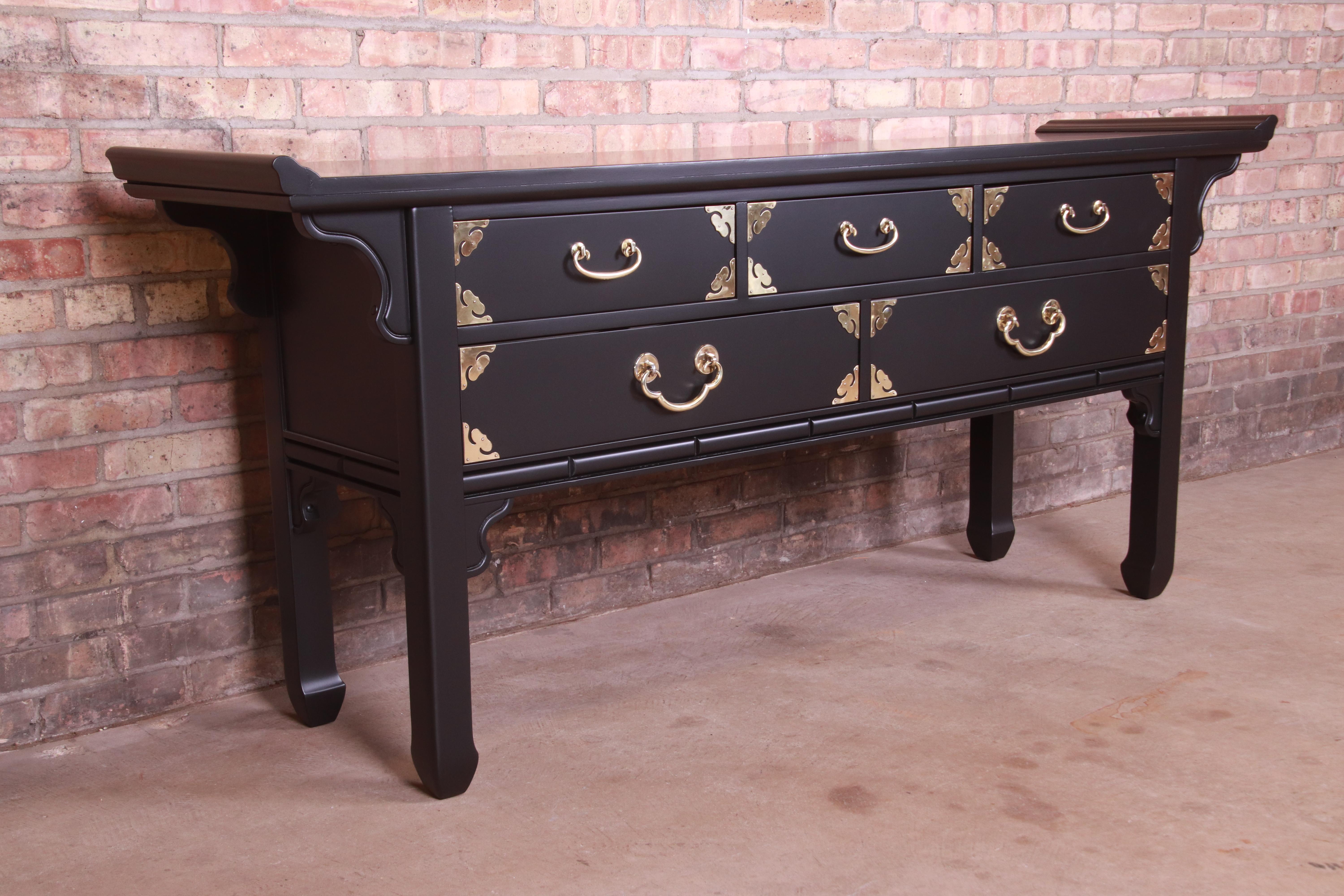 Late 20th Century Bernhardt Hollywood Regency Chinoiserie Black Lacquered Sideboard or Console