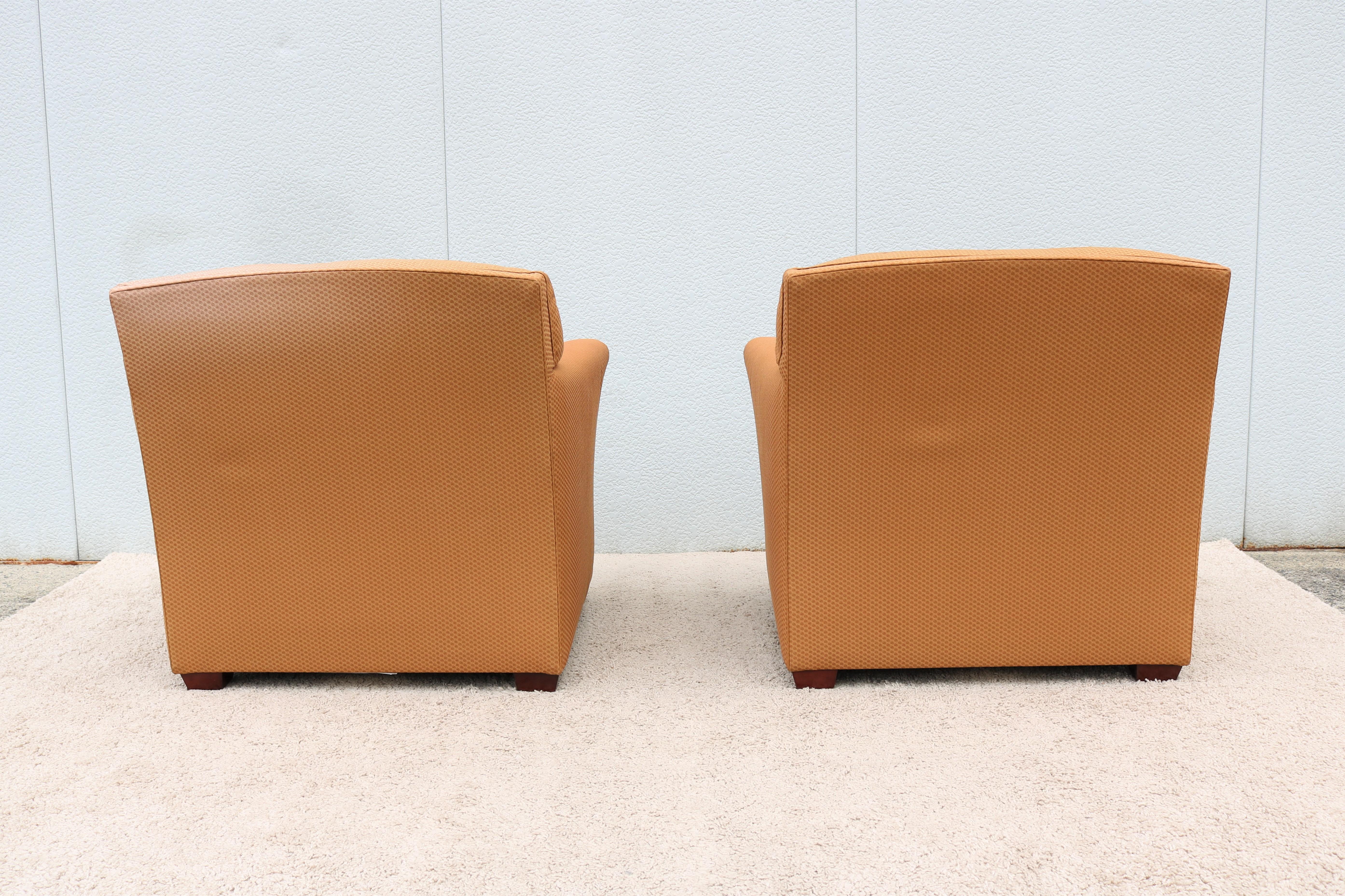 Bernhardt Lawson American Casual Style Lounge Chairs Very Comfortable, a Pair In Good Condition In Secaucus, NJ
