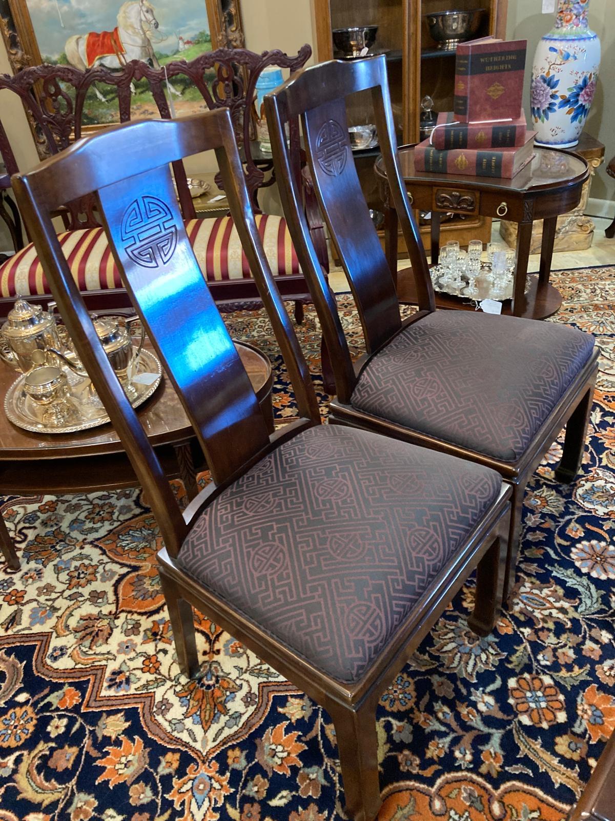 Bernhardt Table with 8 chairs, two extension and table cover For Sale 1