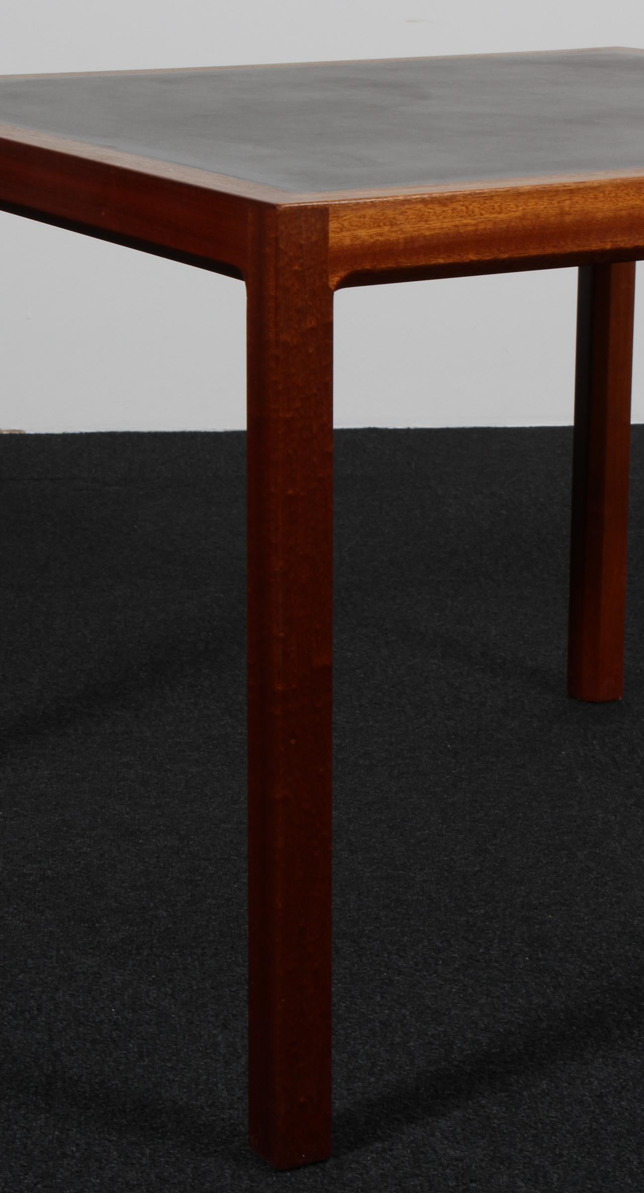 Milieu du XXe siècle Table basse Bernt Pedersen en acajou et formica, années 1960, Danemark en vente