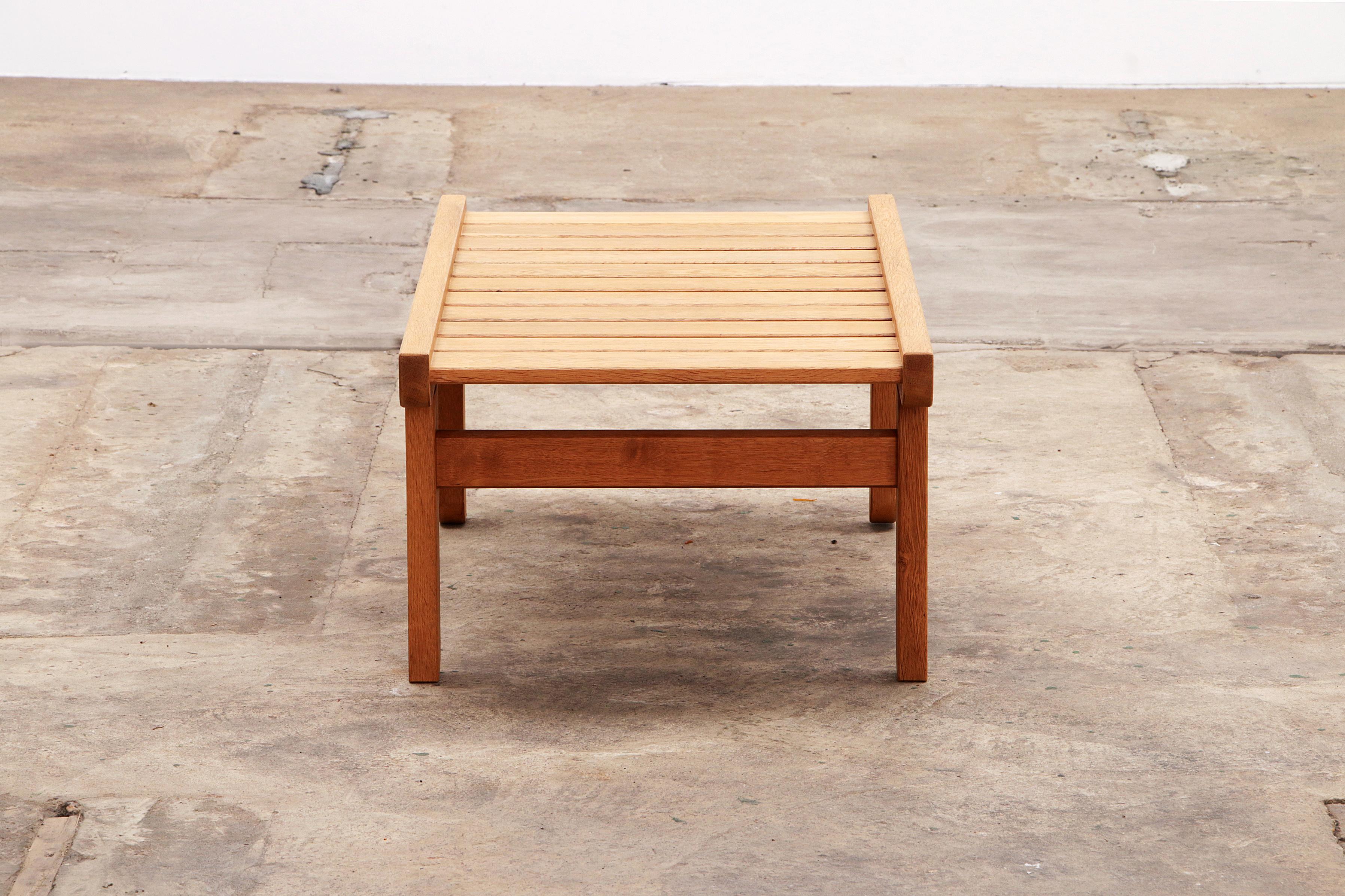 Scandinavian Modern Bernt Petersen for Niels Eilersen bench made of oak, 1960 For Sale