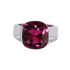 18 Karat White Gold Certified 11.5 Carat Cherry Rubelite Cushion Cocktail Ring