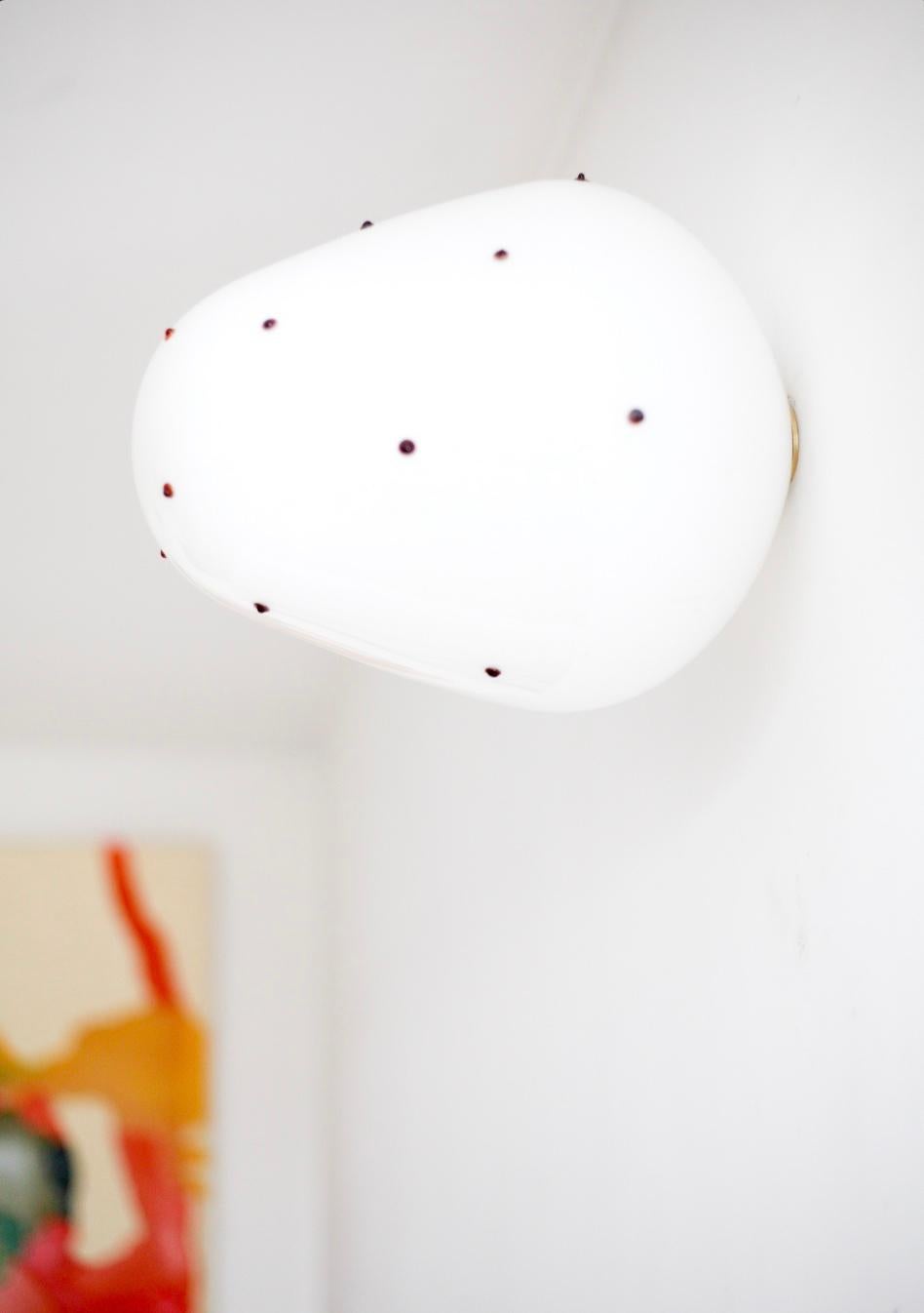 Berries, Blown glass Ceiling Light, Red Dots, Brass by Marie & Alexandre- Size M For Sale 2