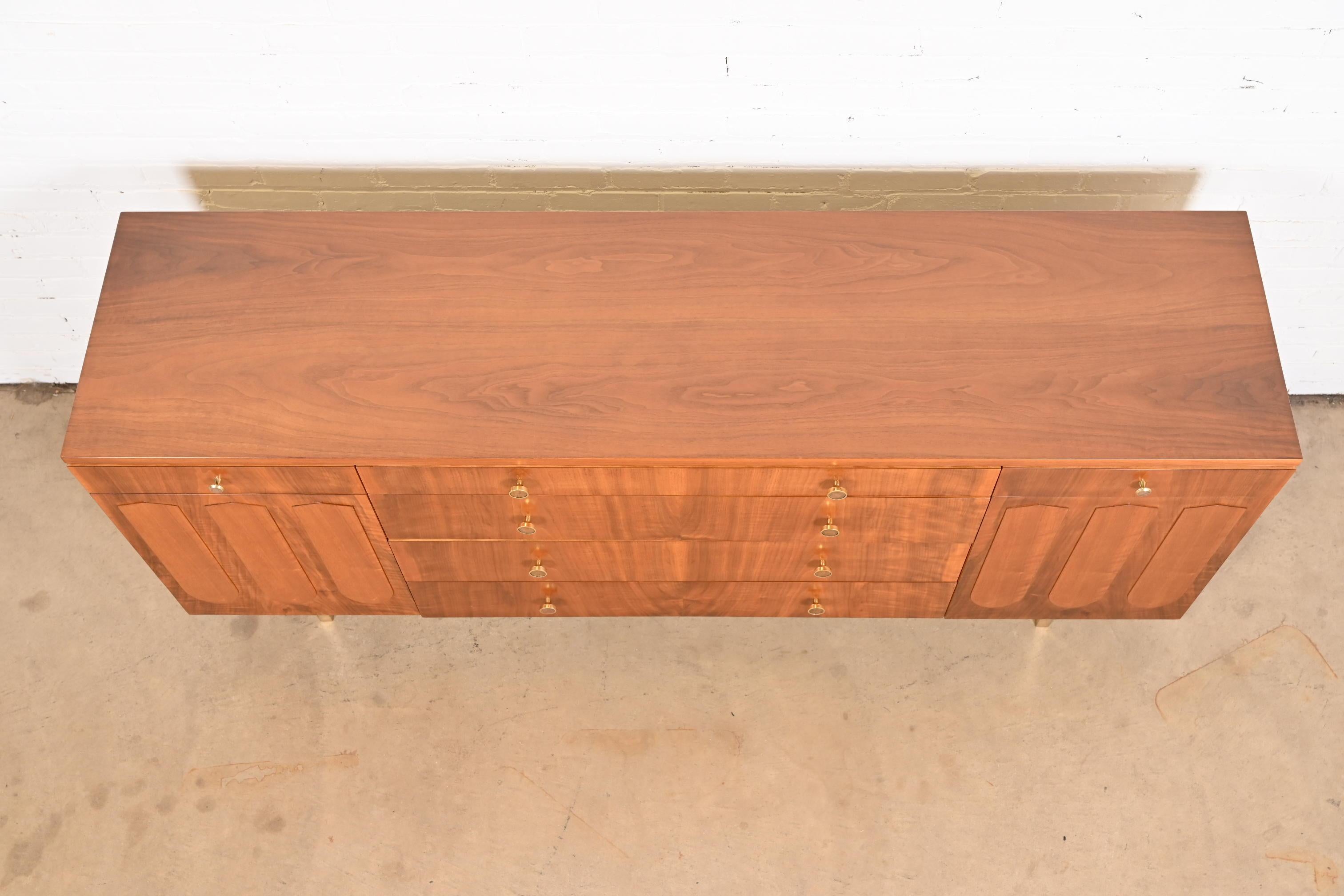 Bert England for Johnson Furniture Mid-Century Modern Walnut Dresser, Refinished For Sale 8