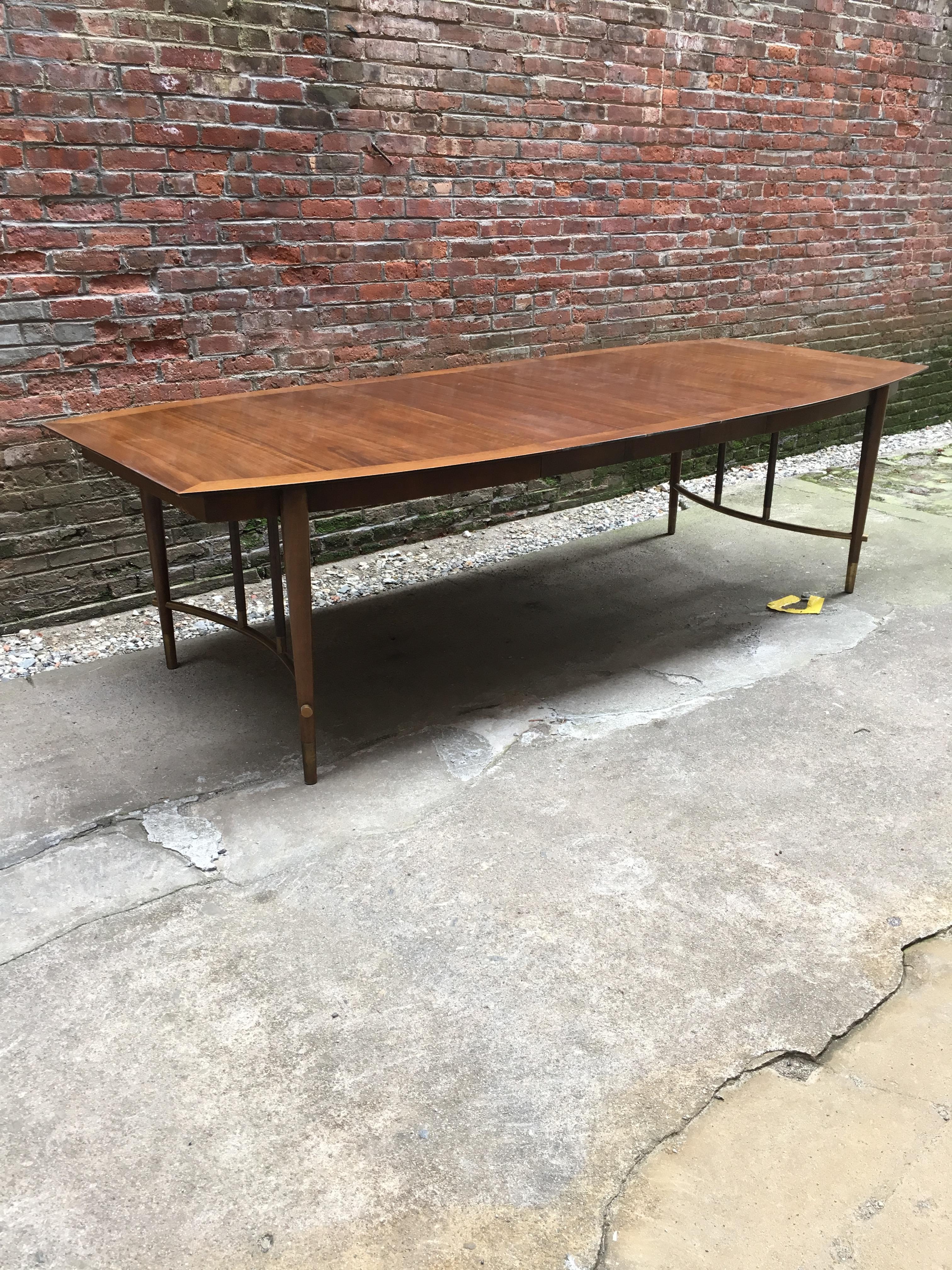 Bert England for Johnson Furniture Walnut and Brass Dining Table In Good Condition In Garnerville, NY