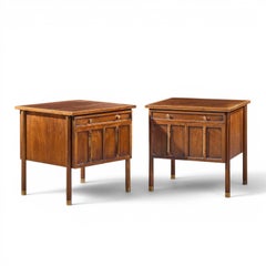 Comodini in noce e ottone di Bert England della metà del secolo scorso - Coppia