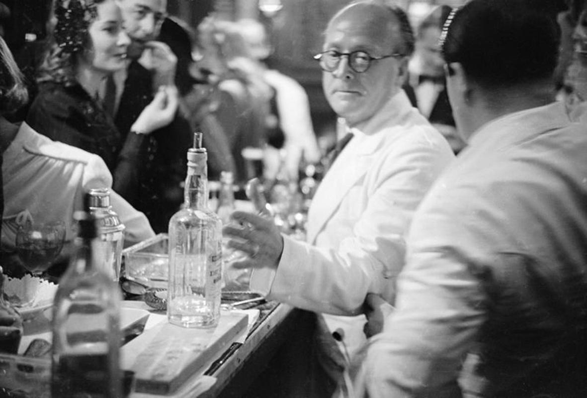 Barmen - Photograph by Bert Hardy