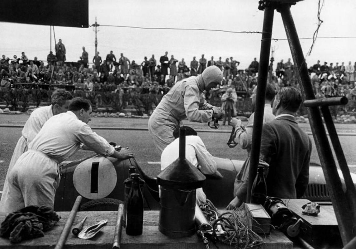 Race Preparations - Photograph by Bert Hardy