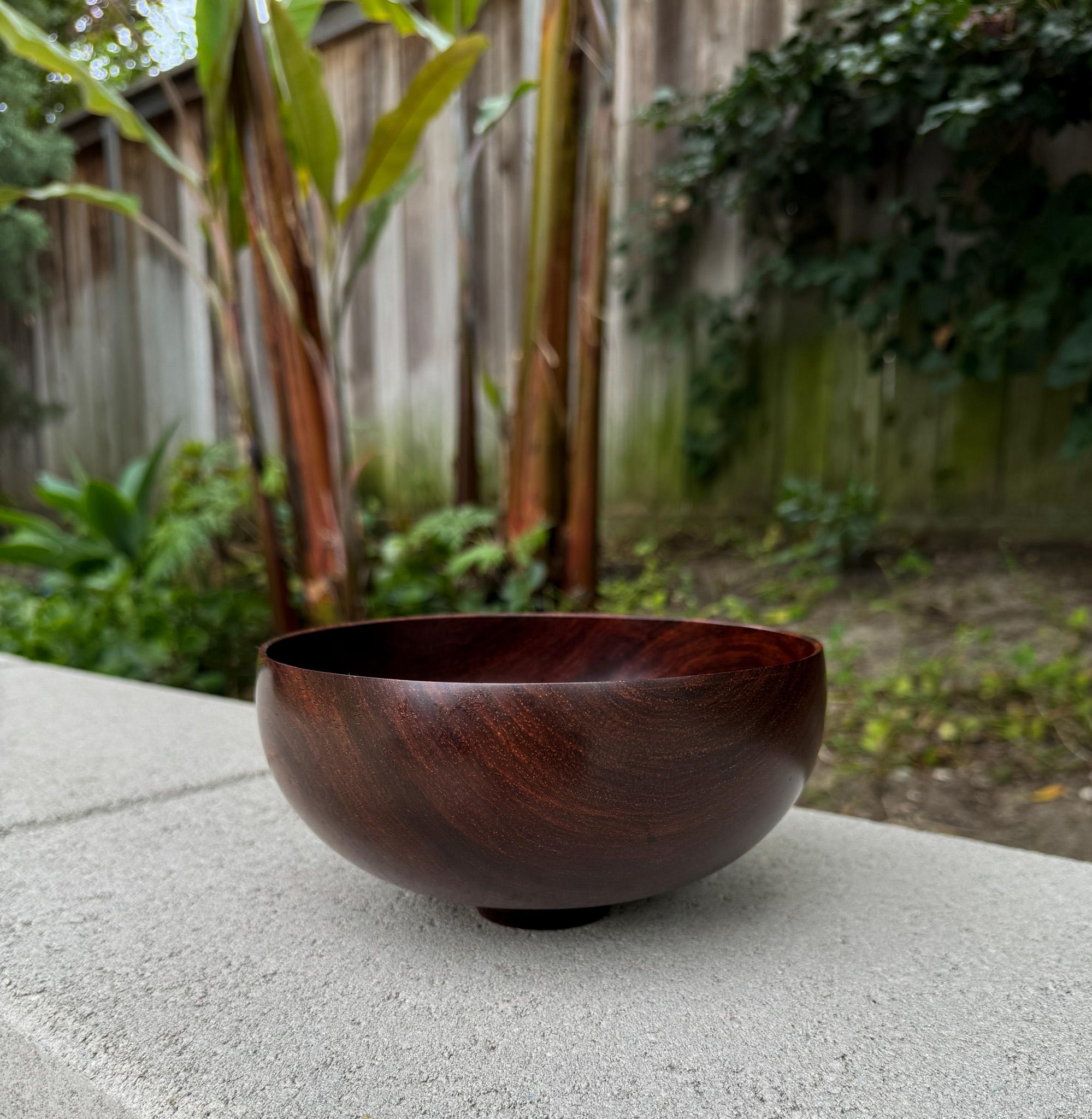 Cocobolo Ciotola in cocobolo tornito a mano di Bert Marsh, XX secolo in vendita