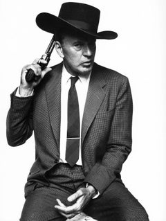 Gary Cooper avec un fusil et un chapeau de cow-boy, magazine Esquire